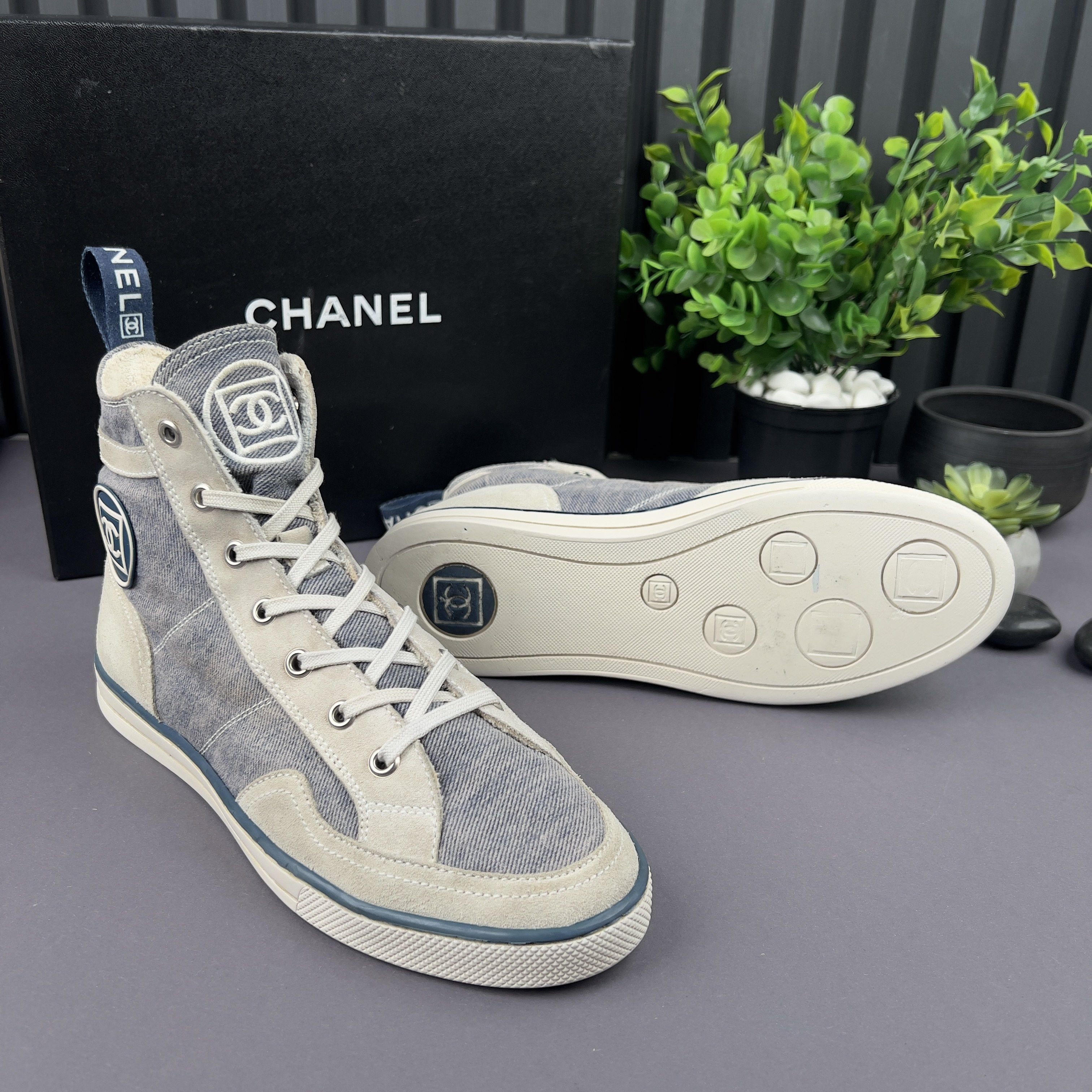 Chanel High Top Sneakers Suede Denim Size US 9.5 / IT 39.5 - 9 Thumbnail