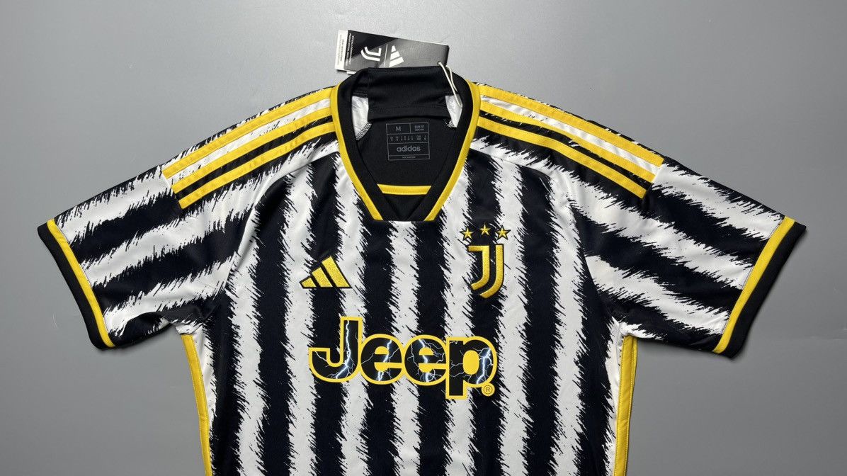 Adidas JUVENTUS ADIDAS 2024/2025 FOOTBALL HOME SOCCER JERSEY Size US M / EU 48-50 / 2 - 2 Thumbnail