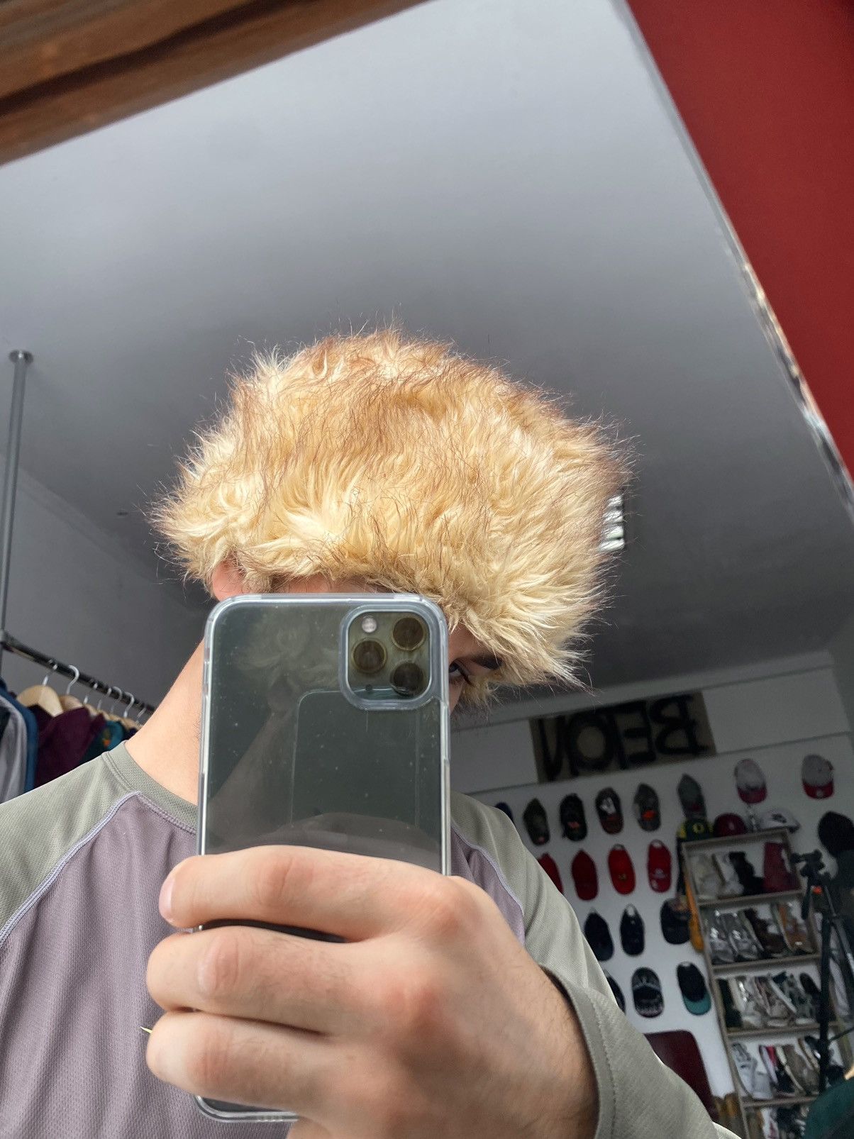 Designer × Vintage Vintage Fuzzy Hat Real Fur Beret Style Y2K Yeti Size ONE SIZE - 2 Thumbnail