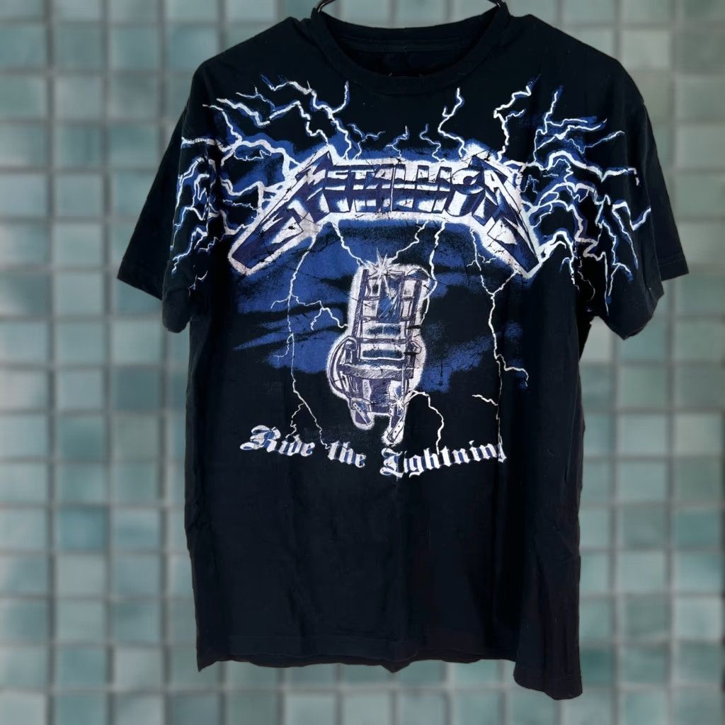 Vintage METALLICA Shirt Mens L Black Ride the Lightning Graphic Front & Shoulders Hit T-Shirt Band Rock 1980s Mens L Black Size US L / EU 52-54 / 3 - 1 Thumbnail