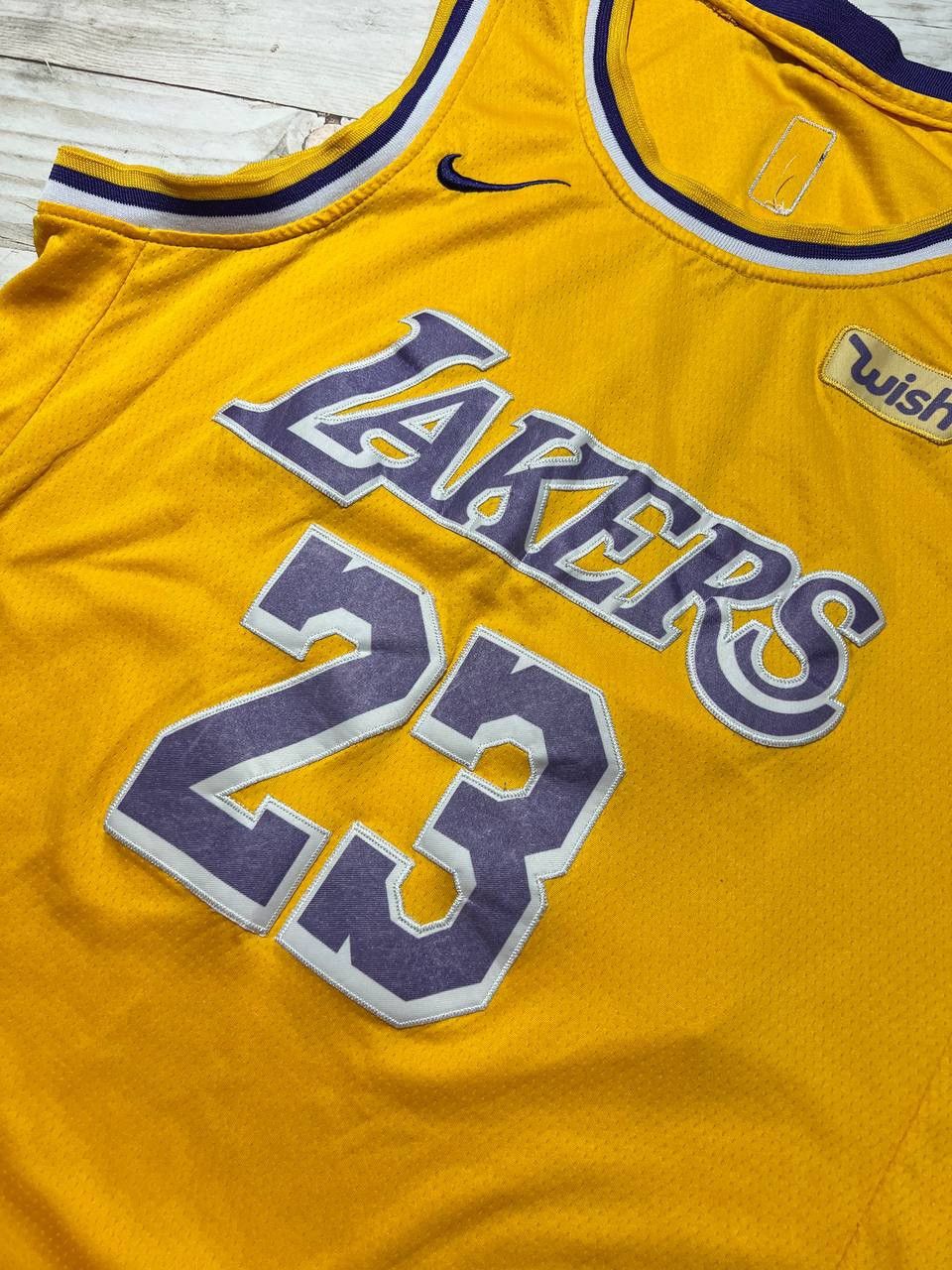 Nike Nike Los Angeles Lakers LeBron James #23 NBA Jersey Size US M / EU 48-50 / 2 - 9 Thumbnail