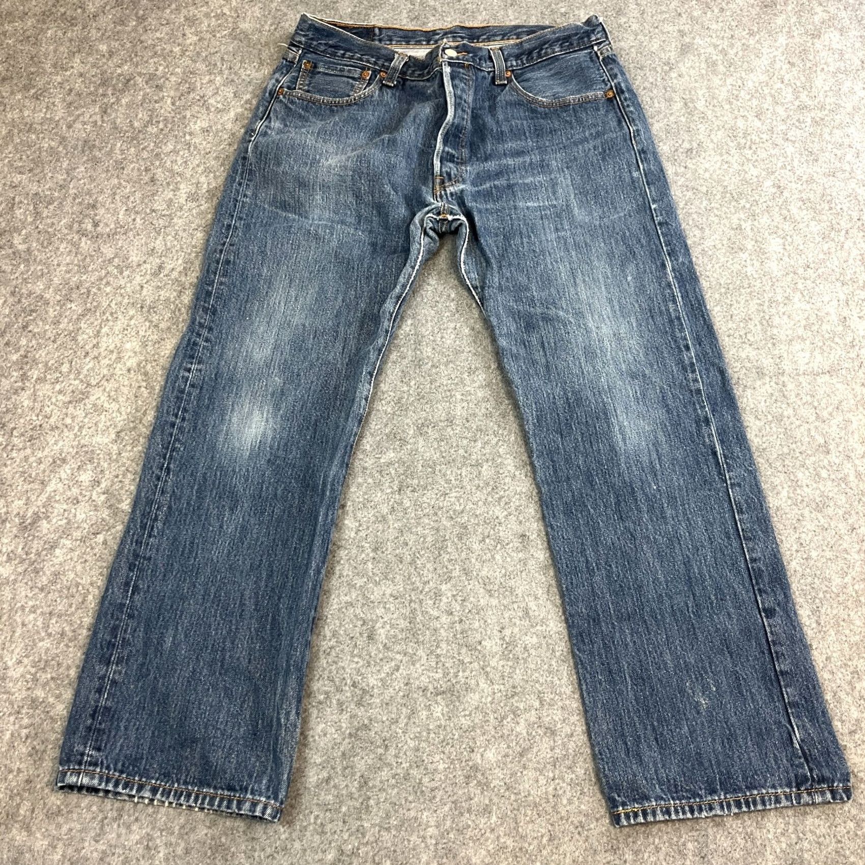 Levi's VINTAGE Levi's 501 Jeans Regular Straight 34 30 Mid Wash Blue Button Fly Mens Adults/Men Size US 34 / EU 50 - 2 Thumbnail