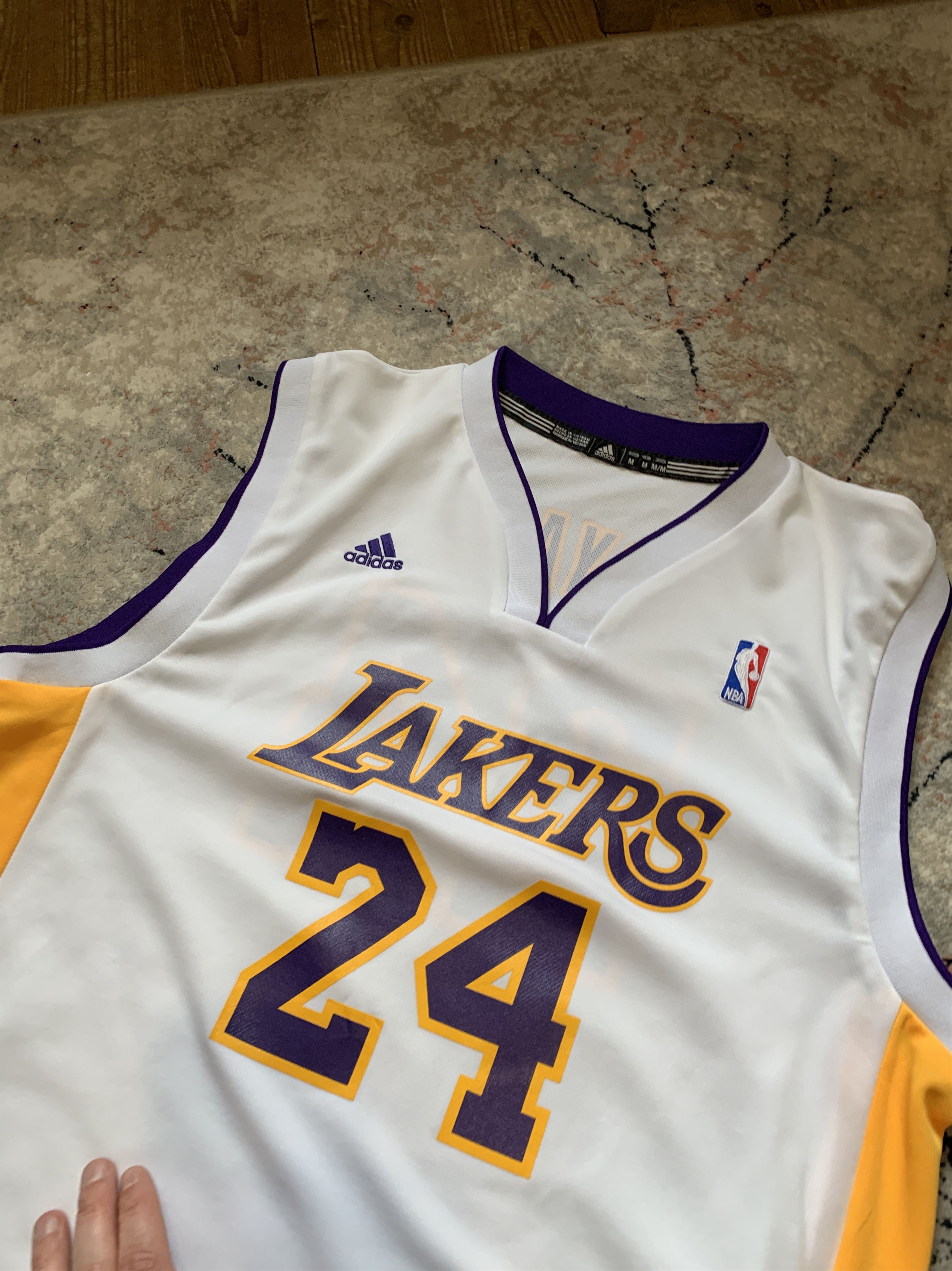 Adidas Adidas 2012 Los Angeles Lakers Kobe Bryant 24 Jersey Size US M / EU 48-50 / 2 - 4 Thumbnail