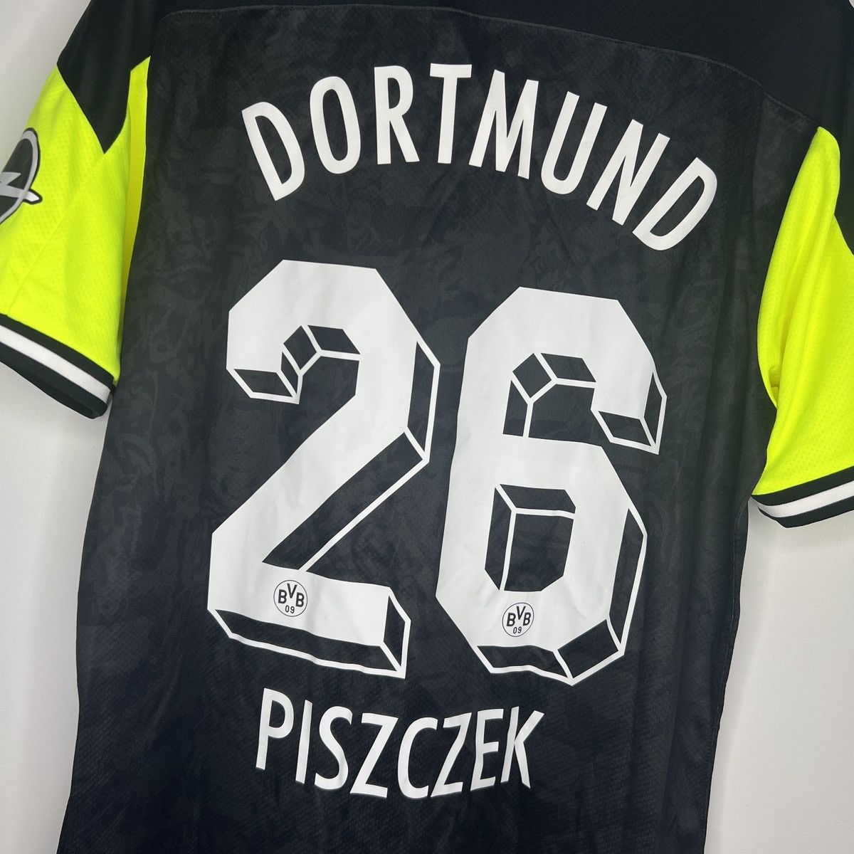 Puma Piszczek #26 Tshirt Jersey 2020 2021 Shirt Bundesliga Size US L / EU 52-54 / 3 - 14 Thumbnail