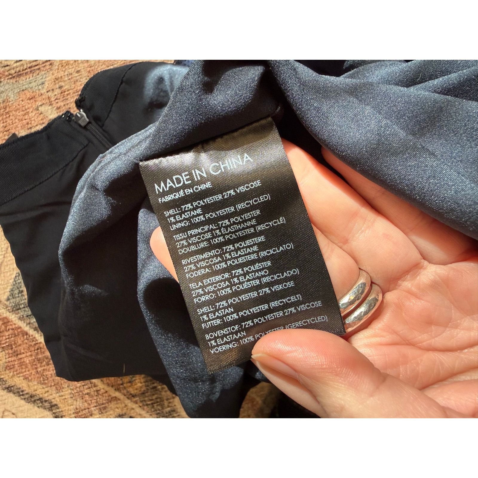 Club Monaco Club Monaco NWT Navy Blue Button Mini Skirt Sz 8, MP $150 Size 30" / US 8 / IT 44 - 7 Thumbnail