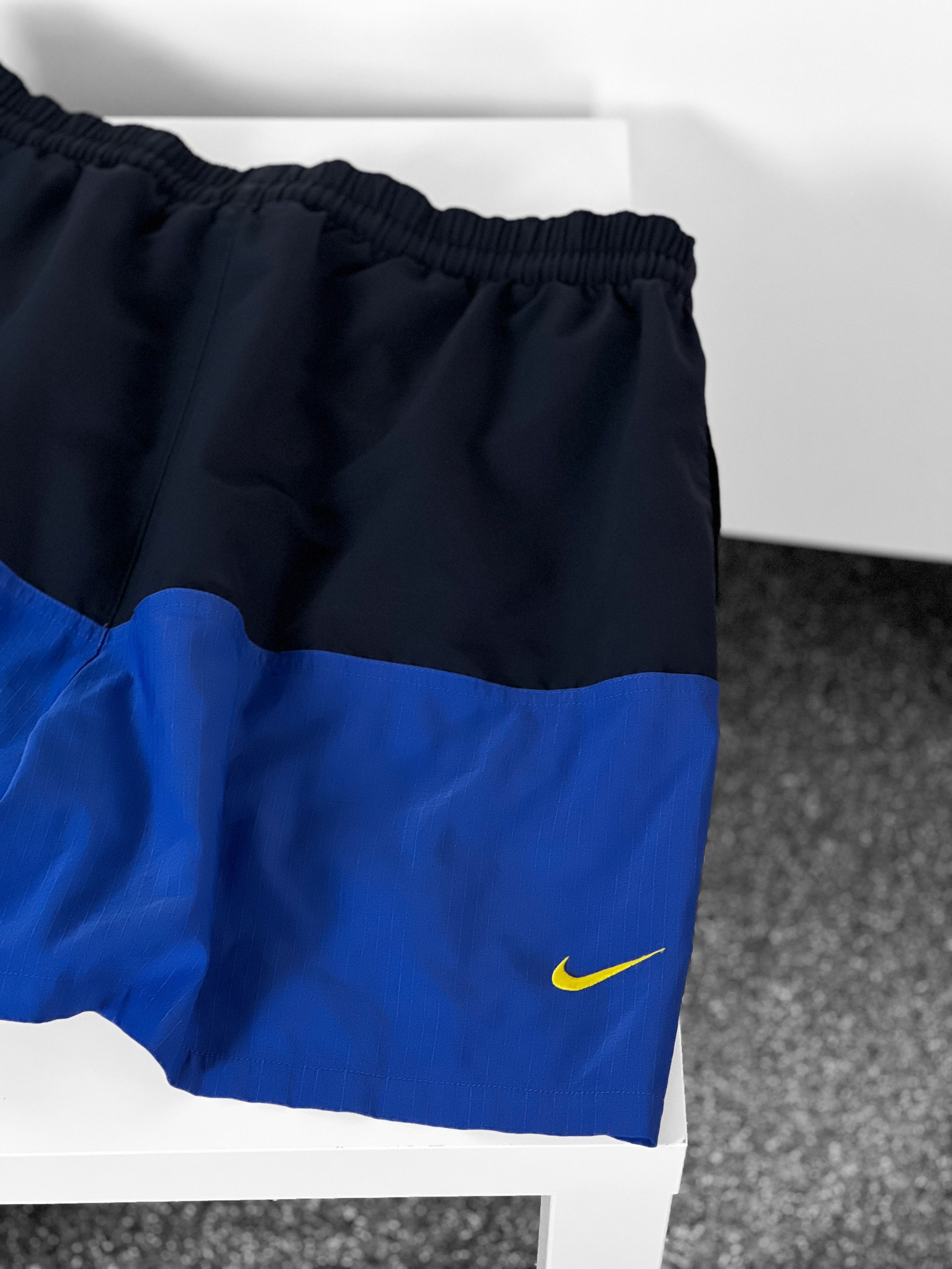 Nike Nike Vintage 90`s Men`s Shorts Size US 38 / EU 54 - 11 Thumbnail