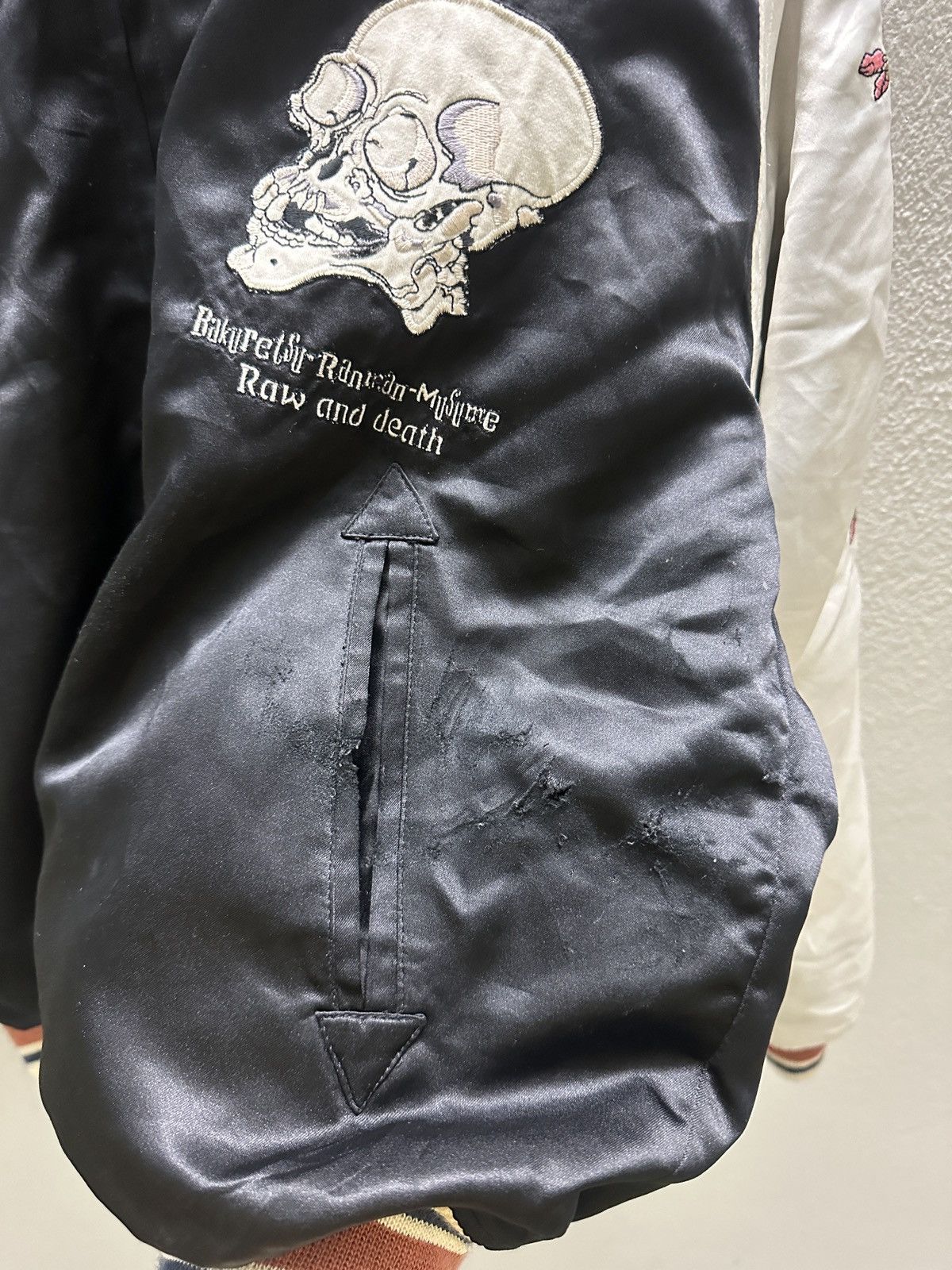 Japanese Brand × Vintage Vintage Reversible Sukajan Japanese Buddhism Art Size US M / EU 48-50 / 2 - 17 Thumbnail