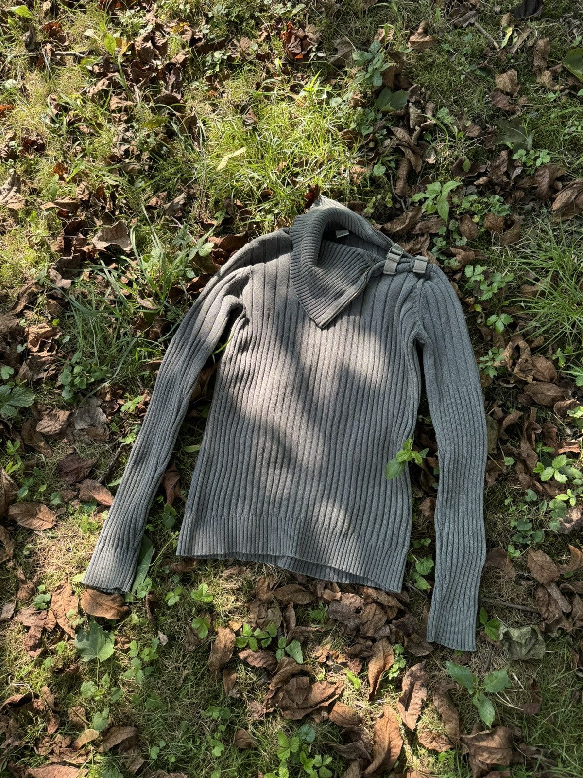 Japanese Brand Avant Garde Japanese Brand Sweater Asymetrical Size US S / EU 44-46 / 1 - 2 Thumbnail