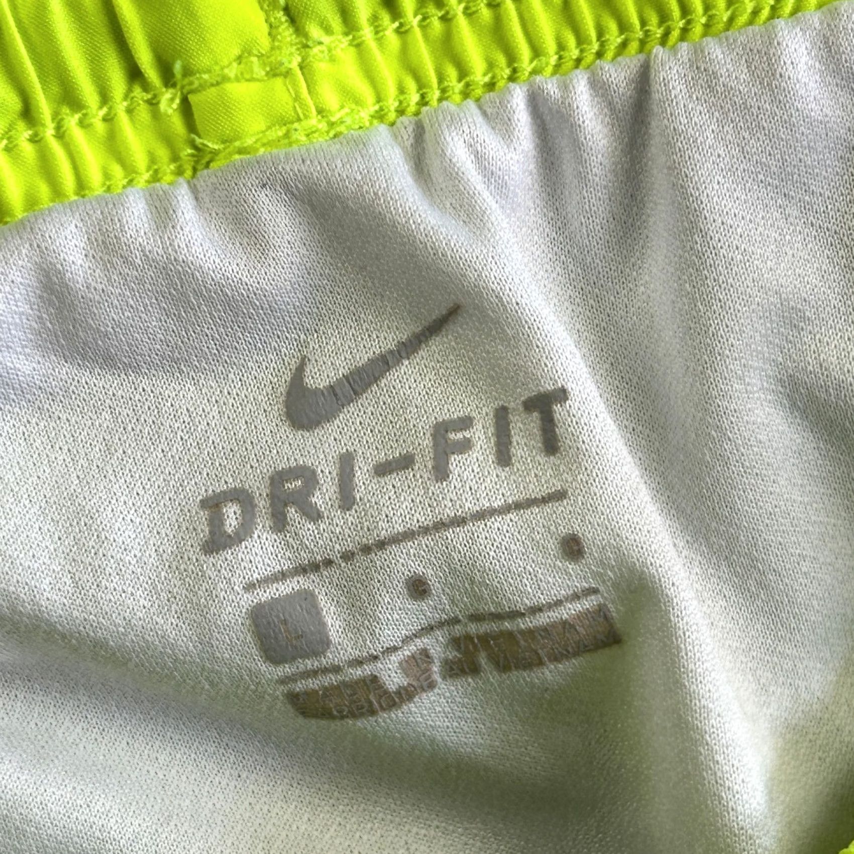 Nike VINTAGE Nike Womens Running Shorts Dri Fit L Volt Neon Green Built in Briefs FAST SHIP Size 36" / US 14 / IT 50 - 4 Thumbnail