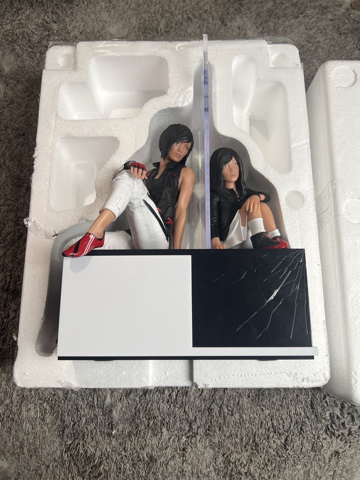 Dice Mirror’s Edge Catalyst Collector’s Edition Statue