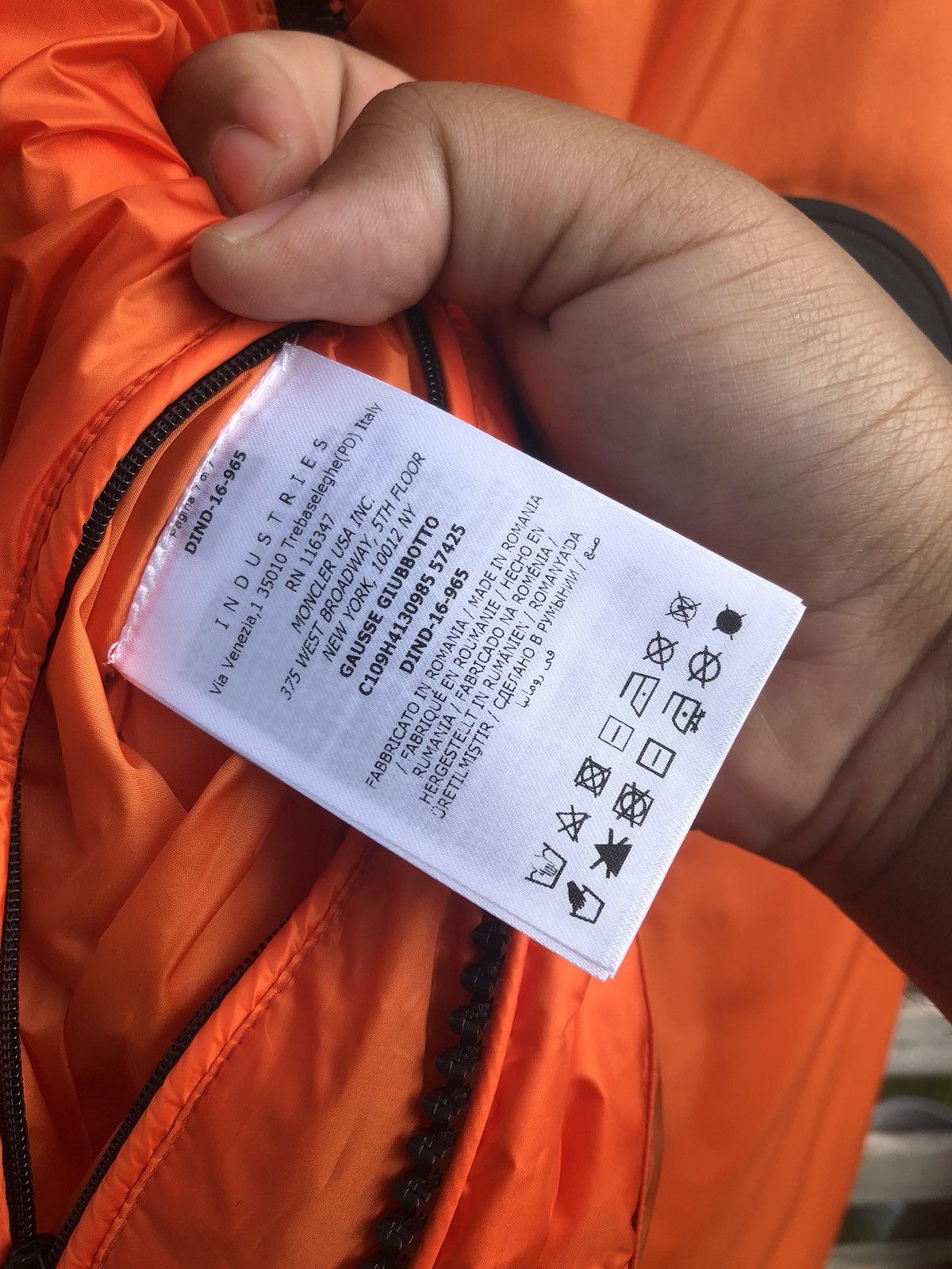 Moncler × Off-White Arrows O-Bomber Size US XXL / EU 58 / 5 - 12 Thumbnail