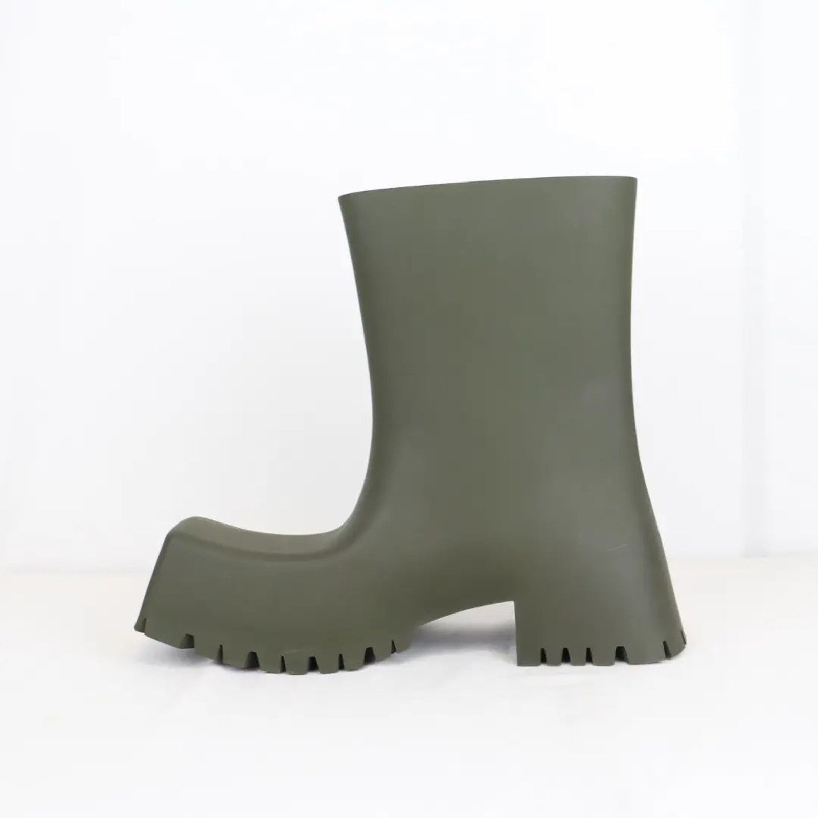 Balenciaga o1rshd1 Q:2 / Trooper Rubber Boots in Kaki Size US 9 / EU 42 - 1 Thumbnail