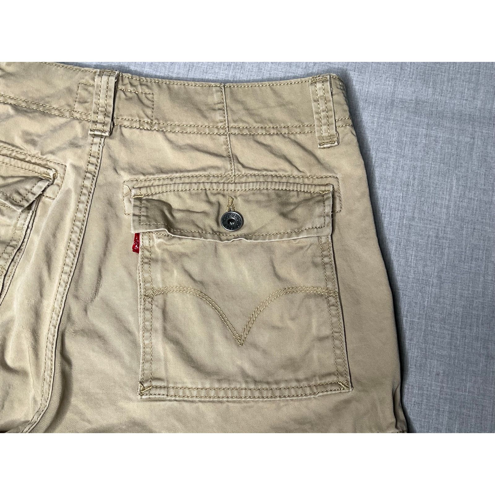 Levi's Vintage Levi’s The Original Jeans Tan Cargo Shorts 32 Size US 32 / EU 48 - 6 Thumbnail
