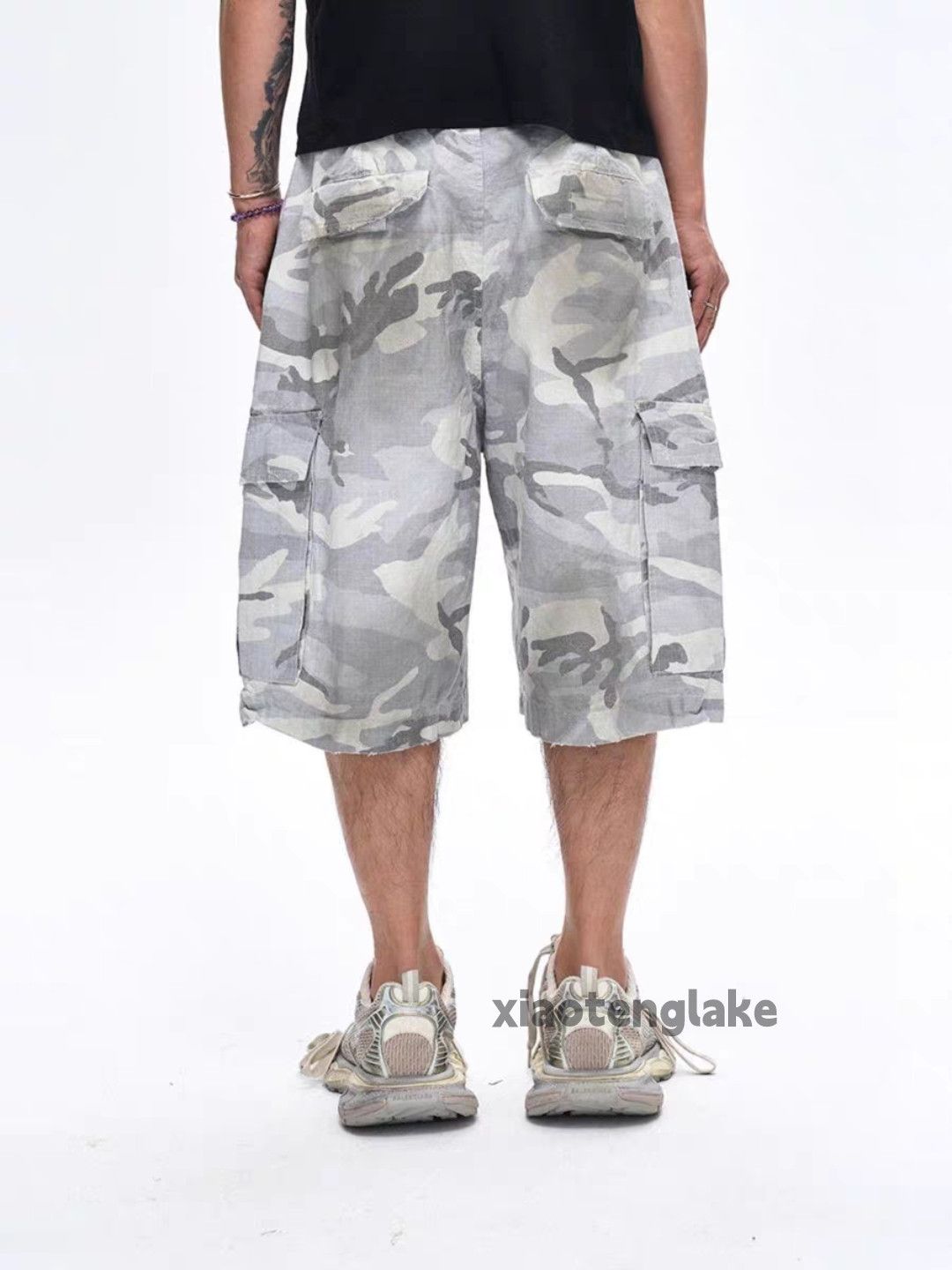 Vintage Unisex washed faded loose baggy stain cargo shorts Size US 32 / EU 48 - 3 Thumbnail