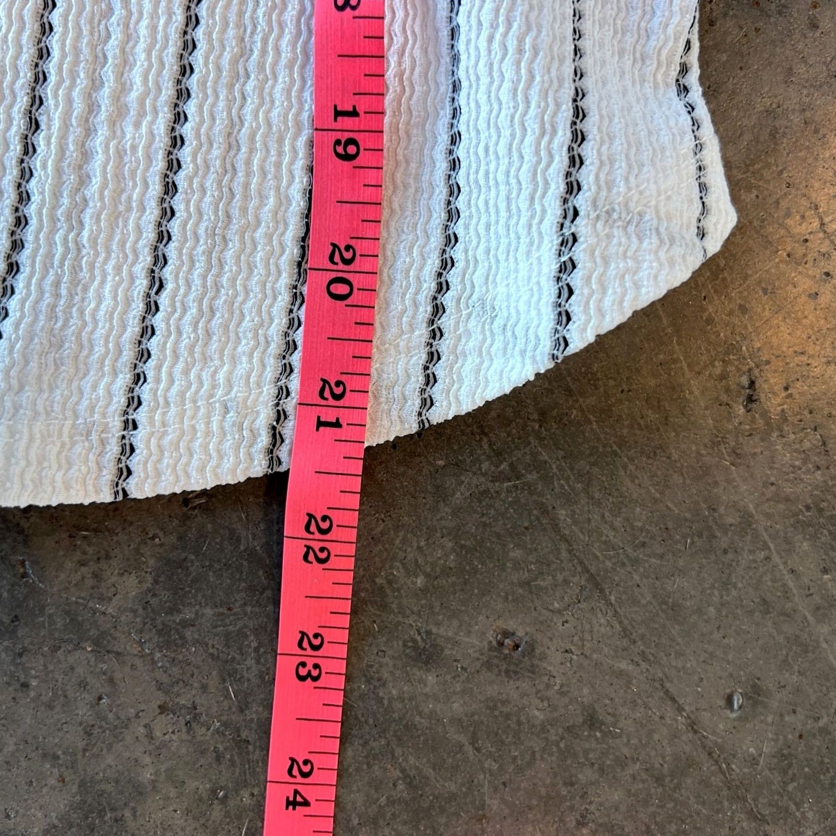Vintage VINTAGE Y2K White Black Basic Eyelet Women's Pinstriped Blouse Small Shirt Womens Small White Eyelet Pinstriped Blouse 90s 2000s Womens Size S / US 4 / IT 40 - 5 Thumbnail