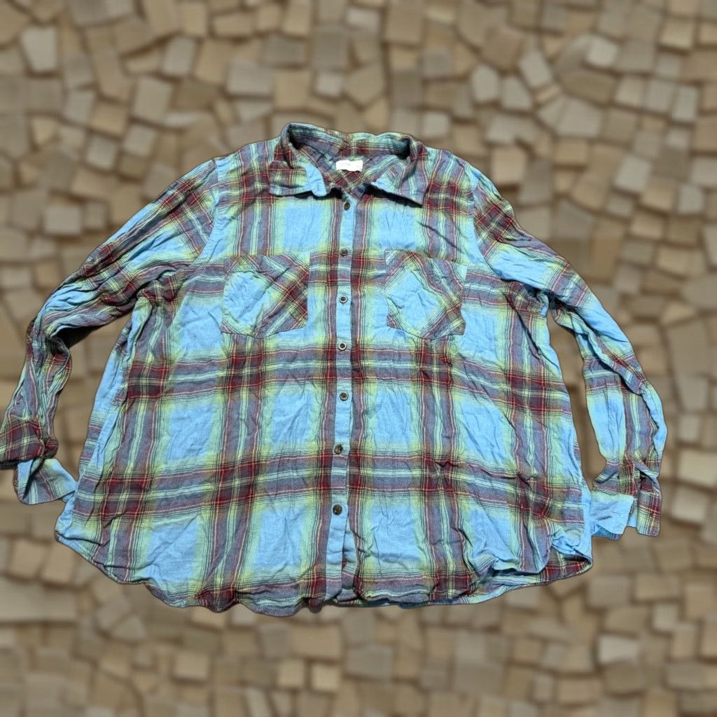 Vintage Maurices Blouse Womens 3X Green Red Blue Plaid Long Sleeve Button Up Relaxed Fit Size XXL / US 16-18 / IT 52-54 - 1 Thumbnail