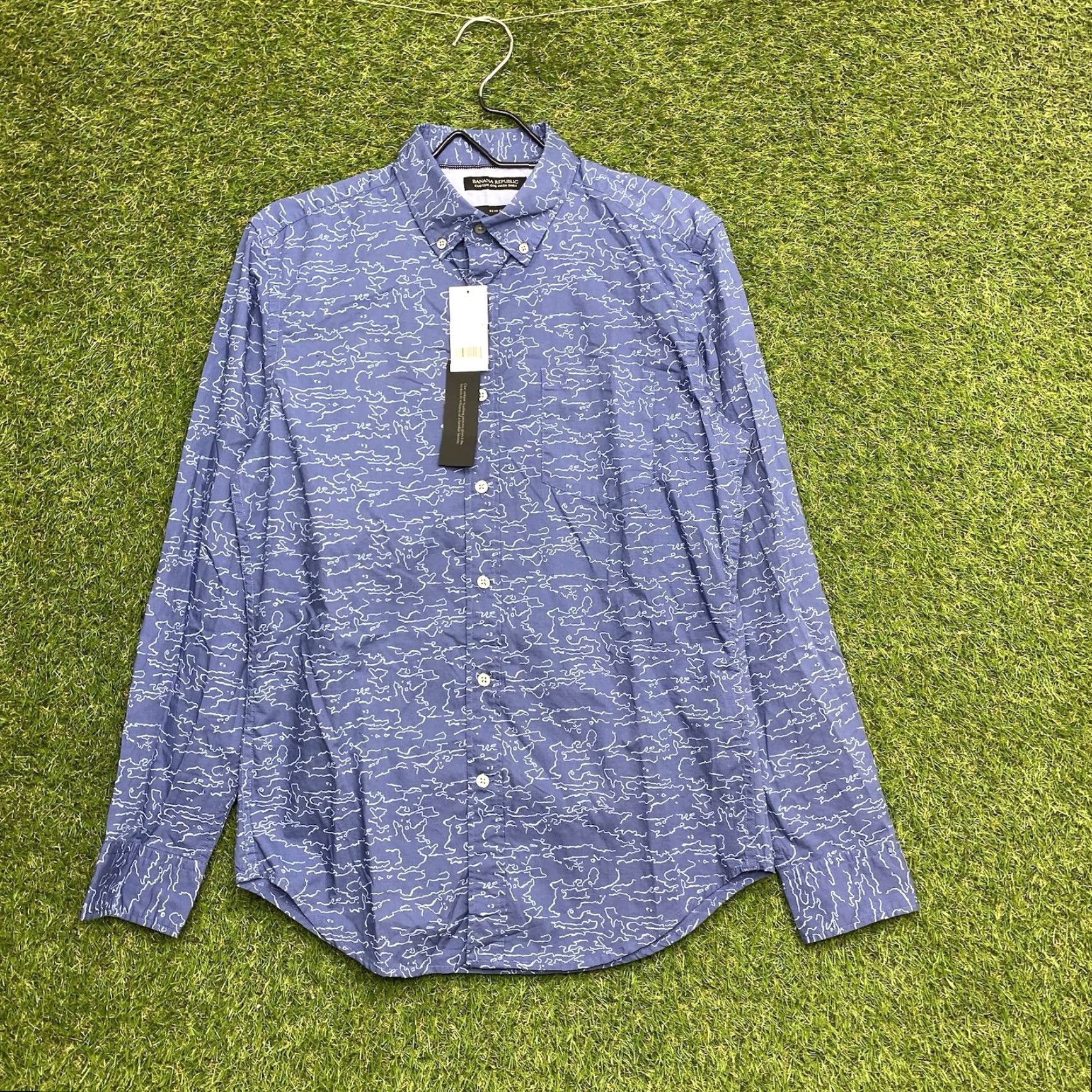 Banana Republic Banana Republic Button-Up Mens Small Blue Button-Up Shirt Casual, Formal, Travel Slim Fit Cotton Plaid Long Sleeve Collared Men's Shirt Size US S / EU 44-46 / 1 - 2 Thumbnail