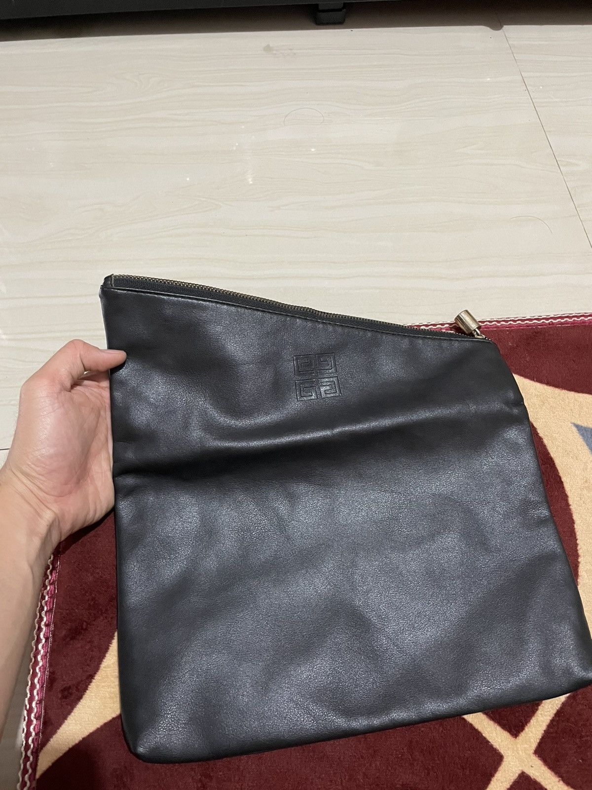 Givenchy Givenchy parfume bag leather Size ONE SIZE - 8 Thumbnail