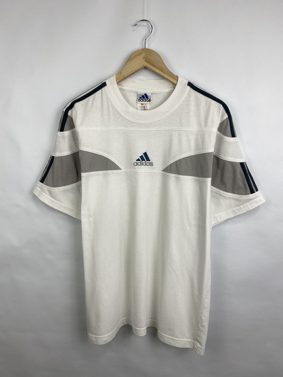 Adidas 🇺🇸 Vintage 80s Adidas Retro T-Shirt Rare Y2K Hype Size US M / EU 48-50 / 2 - 3 Thumbnail
