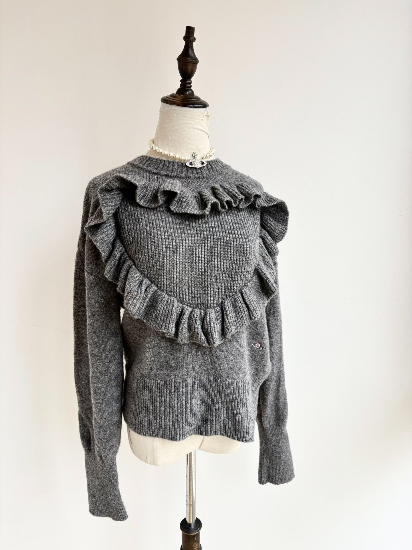 Vivienne Westwood Vivienne Westwood Vintage Gray Heart Knit Size M / US 6-8 / IT 42-44 - 1 Thumbnail