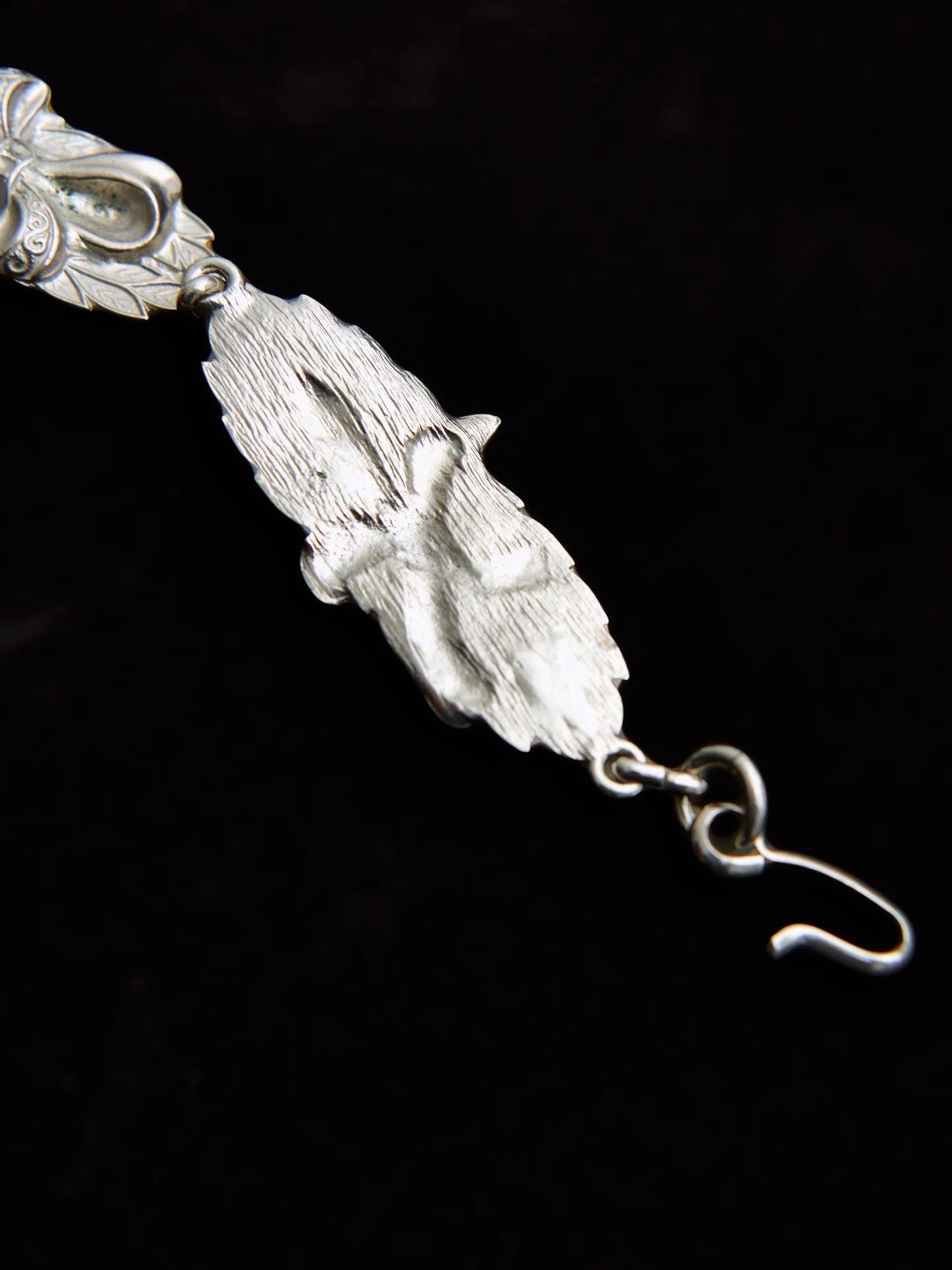 Vintage Vintage French Silver Repousse Floral Leaf Necklace Size ONE SIZE - 8 Thumbnail