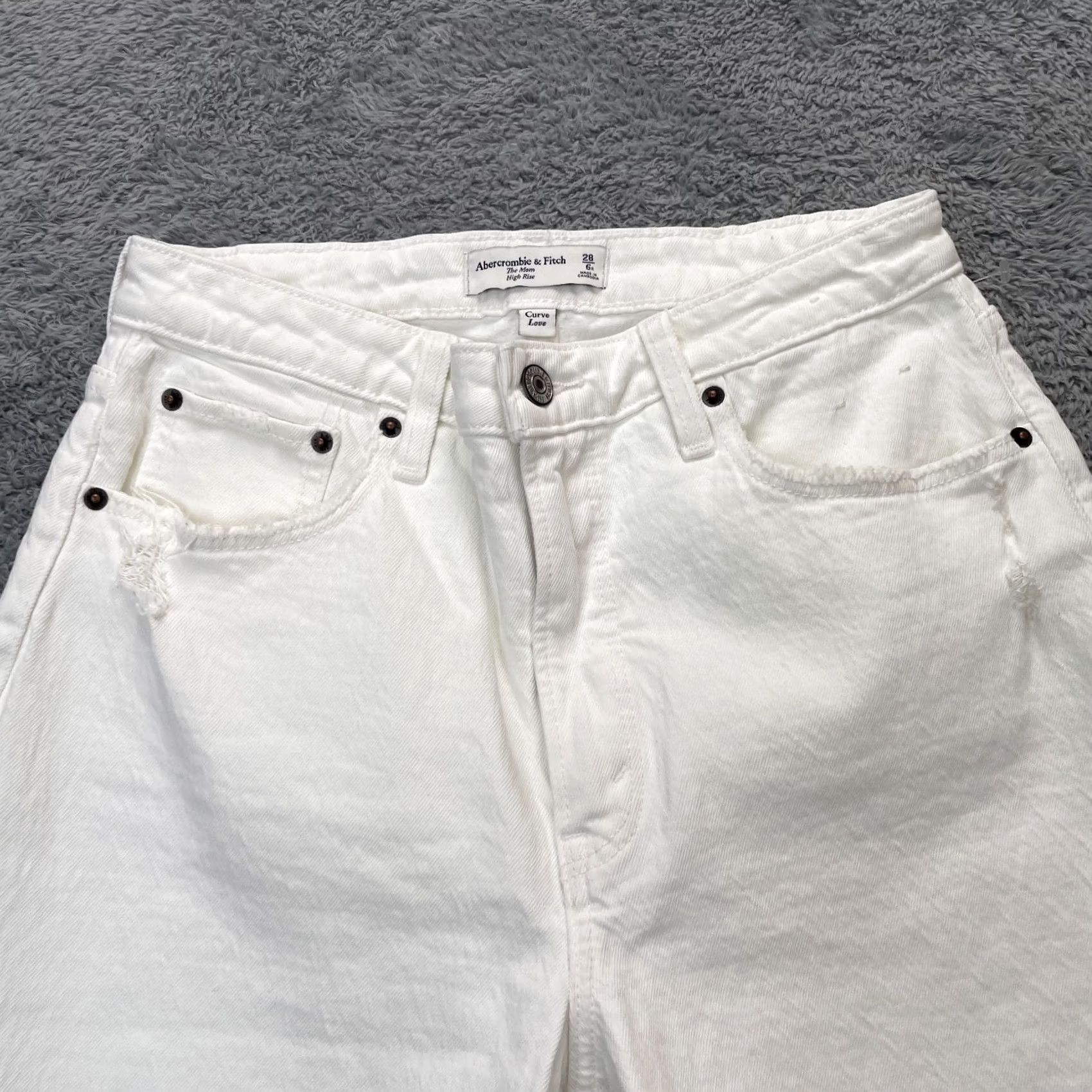 Abercrombie & Fitch Abercrombie & Fitch Jeans Womens 28 White Mom High Rise Curve Love Stretch Regular 5-Pocket Denim Inseam 25in Zipper Button Cotton Spandex Size 28" / US 6 / IT 42 - 6 Thumbnail