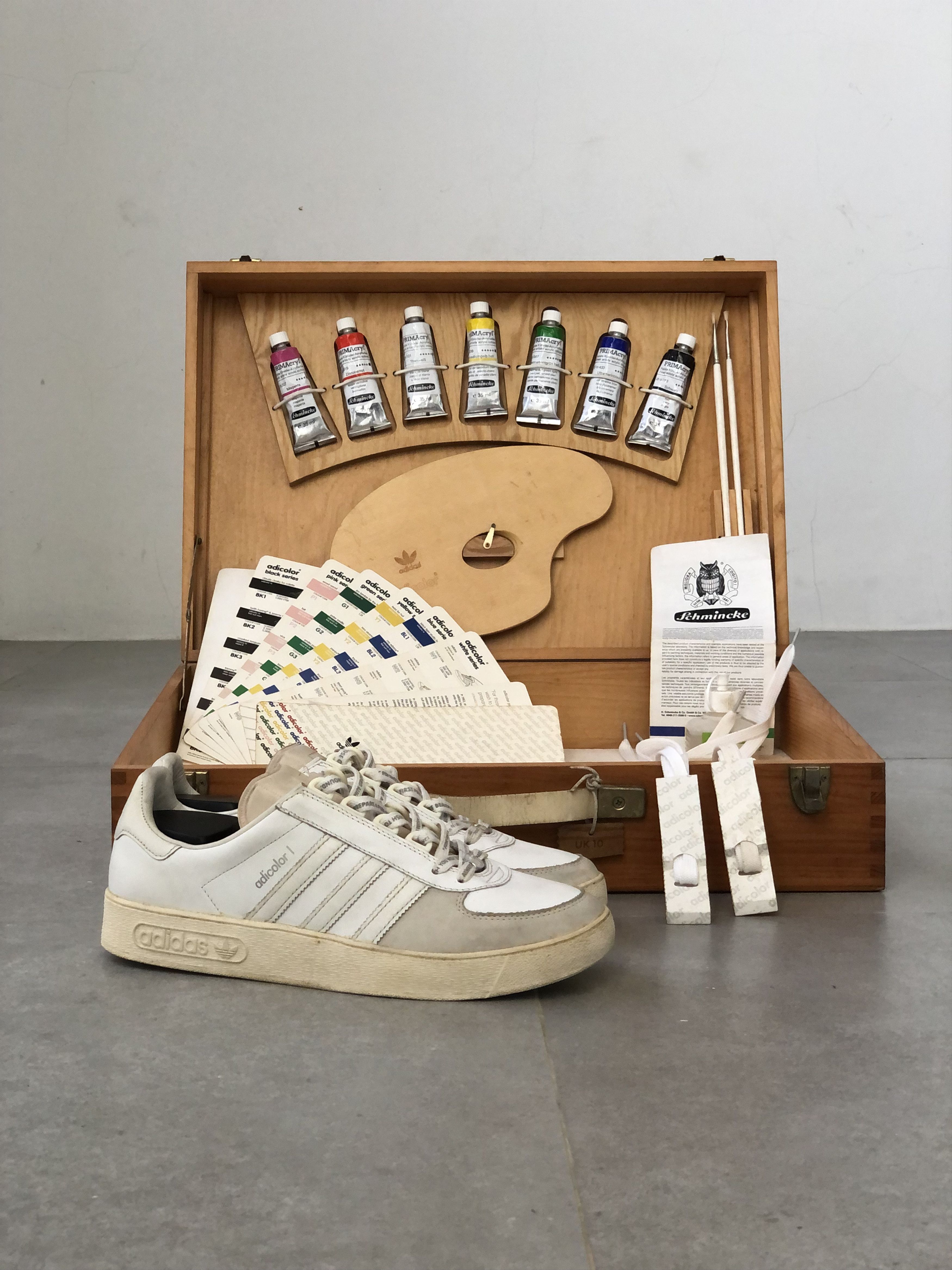 Adidas adidas adicolor W1 2006 Size US 10.5 / EU 43-44 - 1 Thumbnail