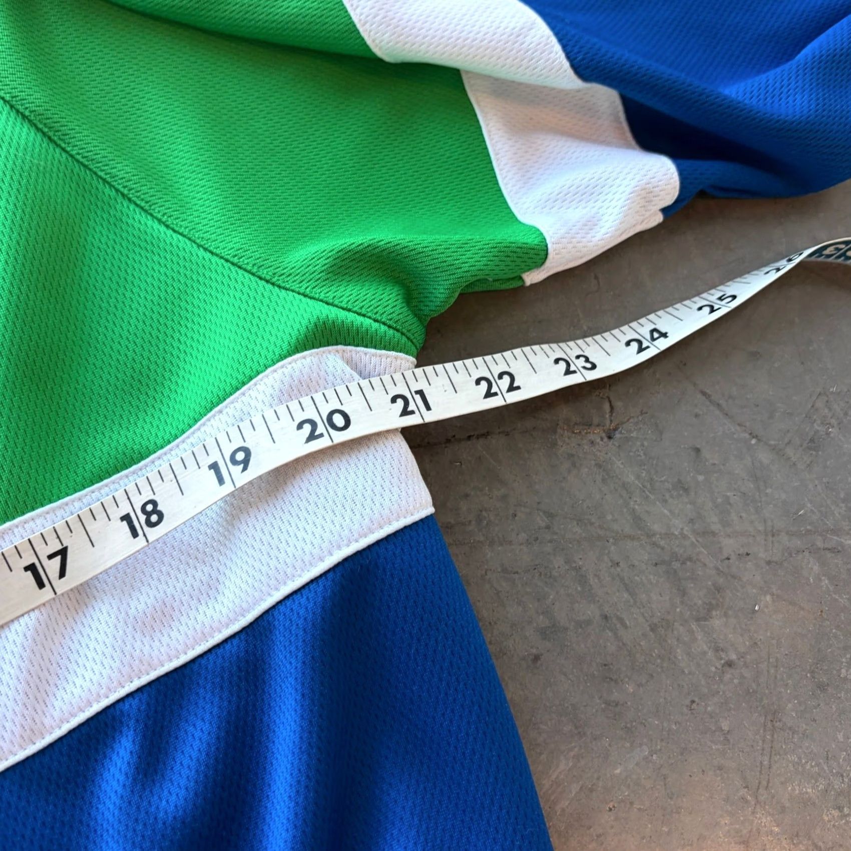 Vintage VINTAGE Vancouver Olympics 2010 Green Blue 1/4 Longsleeve Pullover Small Mens Shirt Size US S / EU 44-46 / 1 - 4 Thumbnail