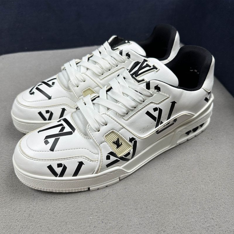 Louis Vuitton Louis Vuitton Low-top Trainer Sneakers 0079 Size US 8 / IT 38 - 1 Thumbnail