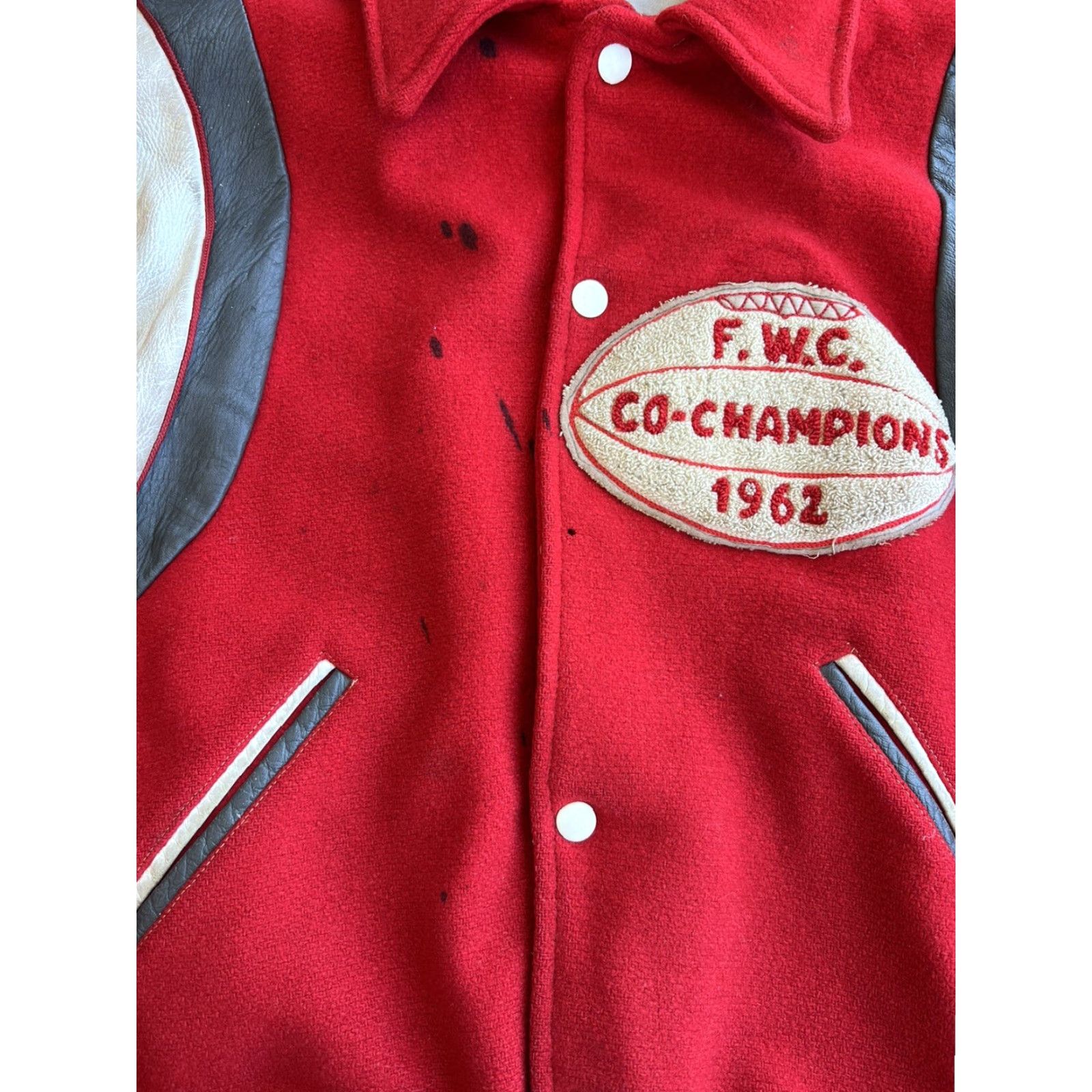 Vintage VTG Belen Mentor Ohio Football Varsity Letterman Jacket Men Wool Red One Size 1960s Vintage Style Baseball School Varsity Jacket TOM Size US M / EU 48-50 / 2 - 4 Thumbnail