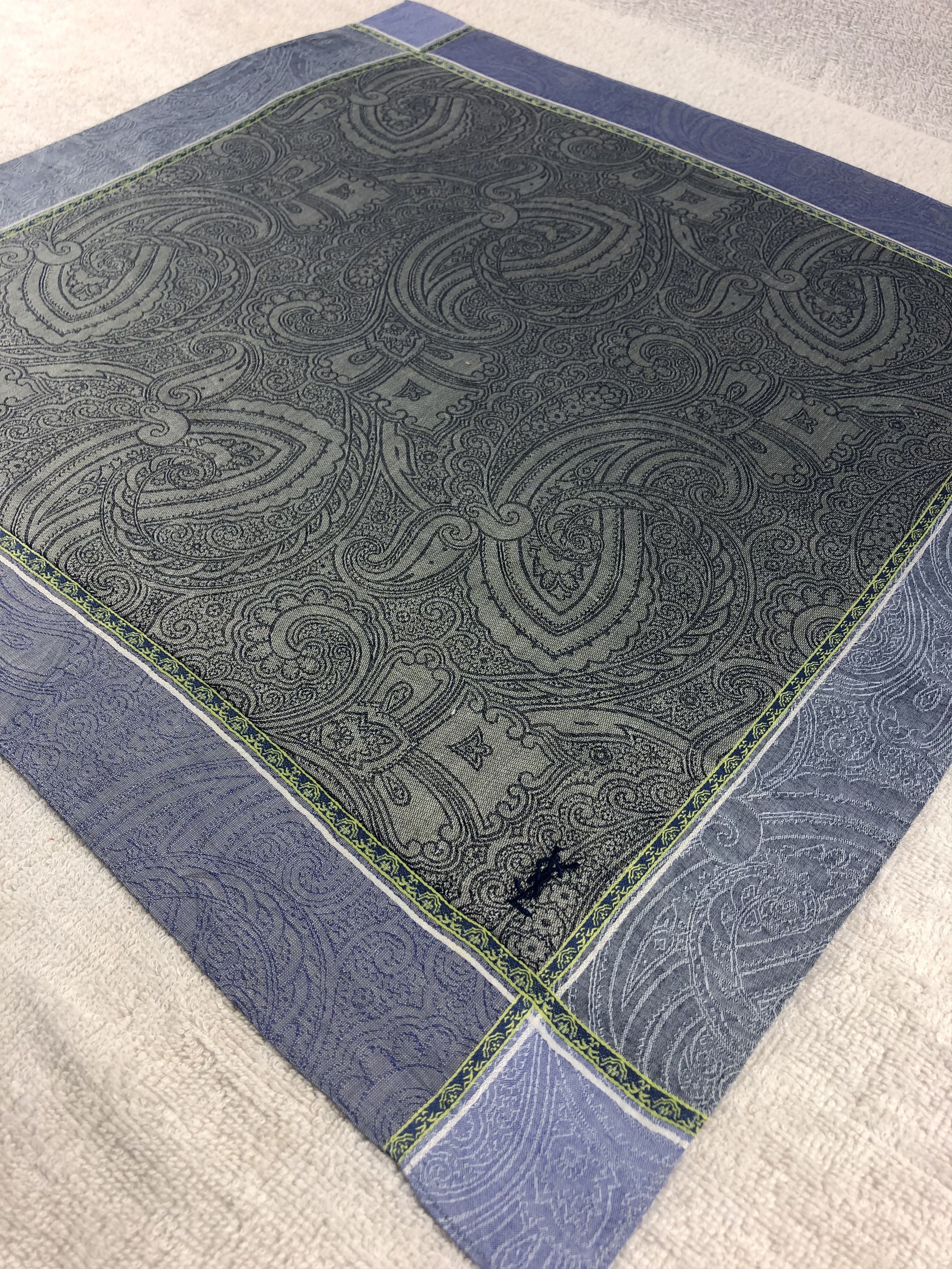 Yves Saint Laurent Yves Saint Laurent Handkerchief / Bandana / Neckerchief Size ONE SIZE - 4 Thumbnail