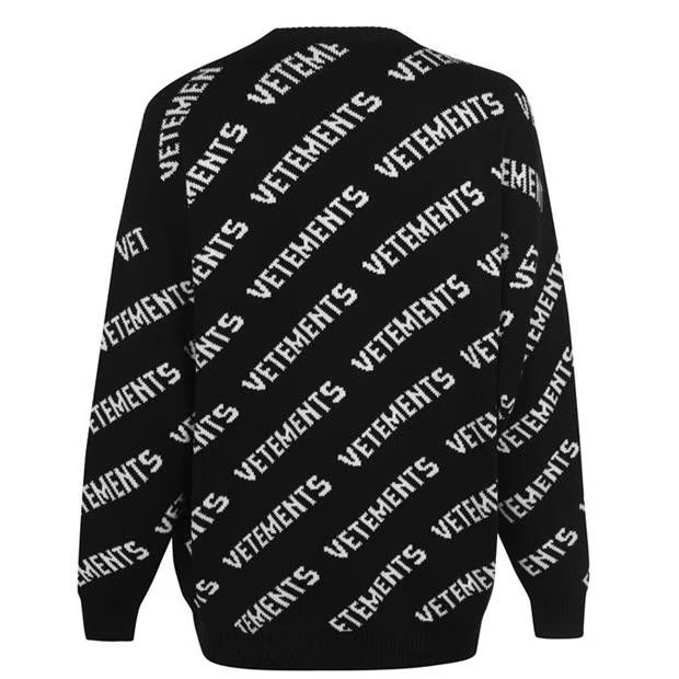 Vetements o1g2r1mq0824 All Over Logo Crew Neck Jumper in Black White Size US M / EU 48-50 / 2 - 2 Thumbnail