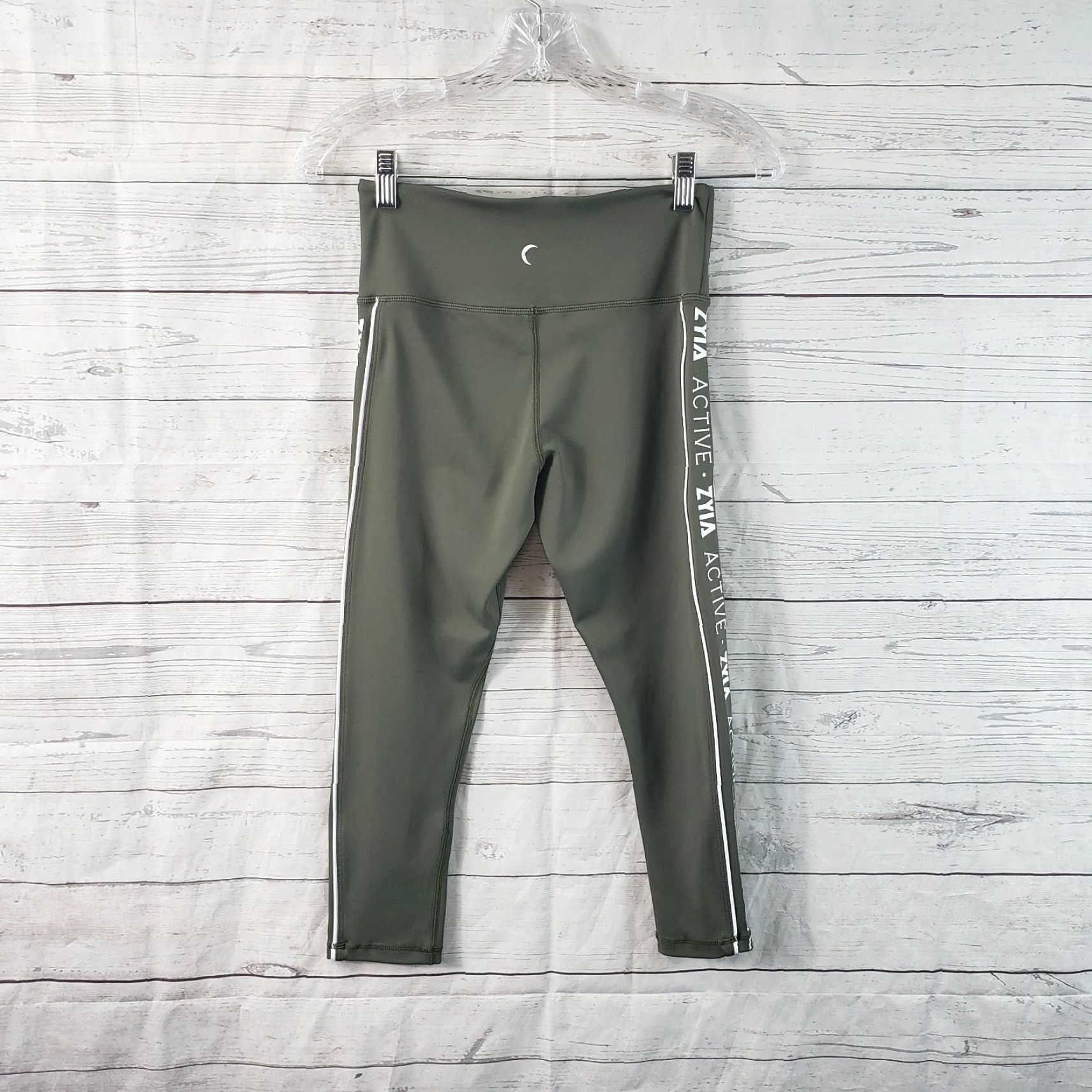 Logo 7 Zyia Womens Light n Tight Hi Rise Capri Cropped Leggings Sz 4 Green Logo Stripe Shirt? No, Leggings. Size 27" / US 4 / IT 40 - 4 Thumbnail