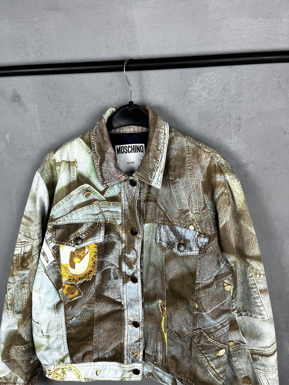 美品　MOSCHINO 両サイド　金ボタン デニムジャケット　ヴィンテージ MOSCHINO（Gジャン/デニムジャケット）のフリマアイテム一覧
