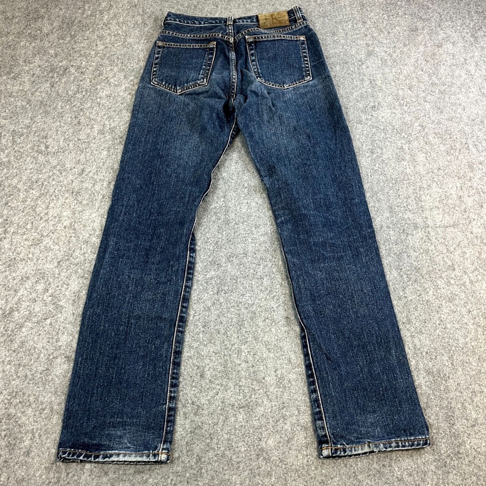 Calvin Klein Calvin Klein Womens Jeans Mom High Waist Tapered 27 32 UK 8 Dark Wash VTG Denim 5-Pocket Blue Shoes? Size 30" / US 8 / IT 44 - 2 Thumbnail