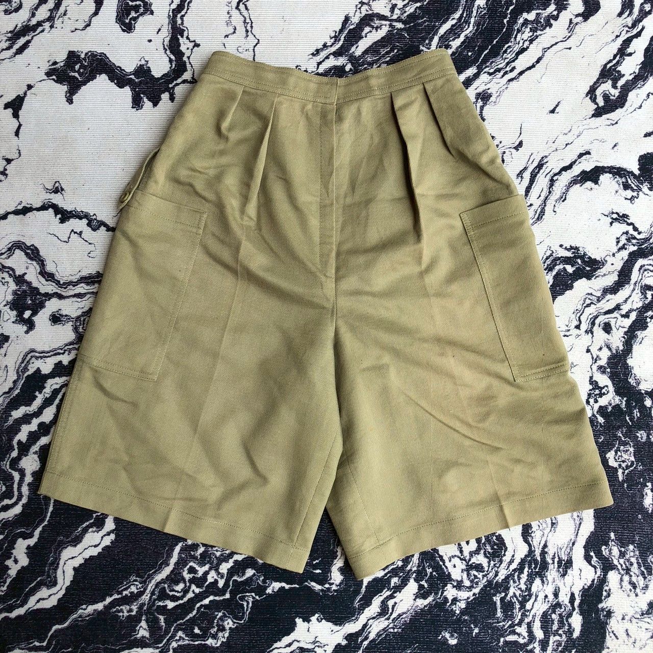 Christian Dior Monsieur Vintage 90s Christian Dior Sports Khaki Utility Shorts Size 27" / US 4 / IT 40 - 1 Thumbnail