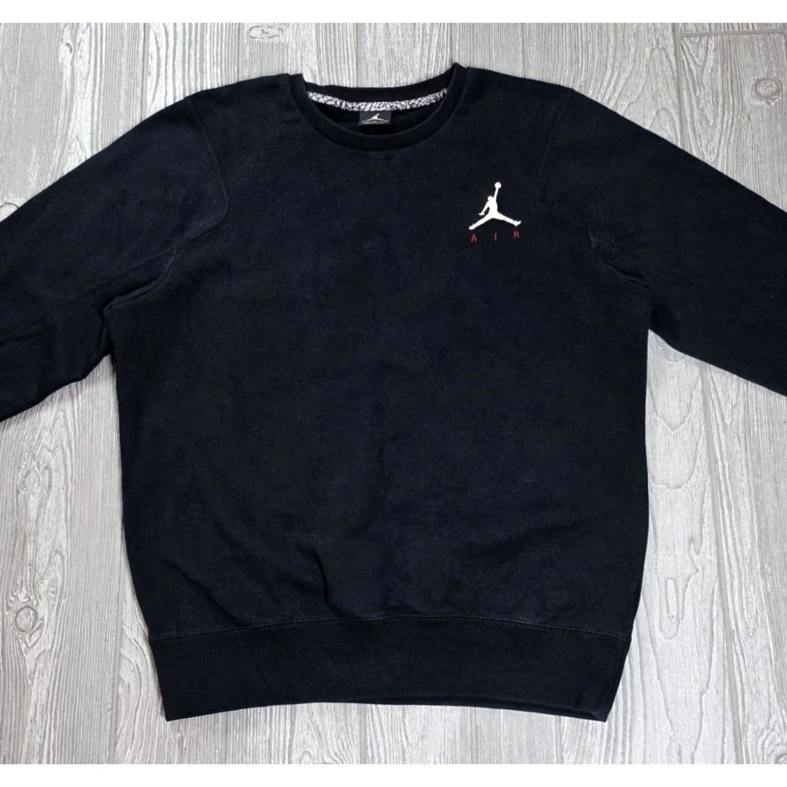 Jordan Brand Air Jordan Nike Jumpman Crewneck Size M Sweatshirt Black Raglan Long Sleeve Mens Sweatshirt Size US M / EU 48-50 / 2 - 3 Thumbnail