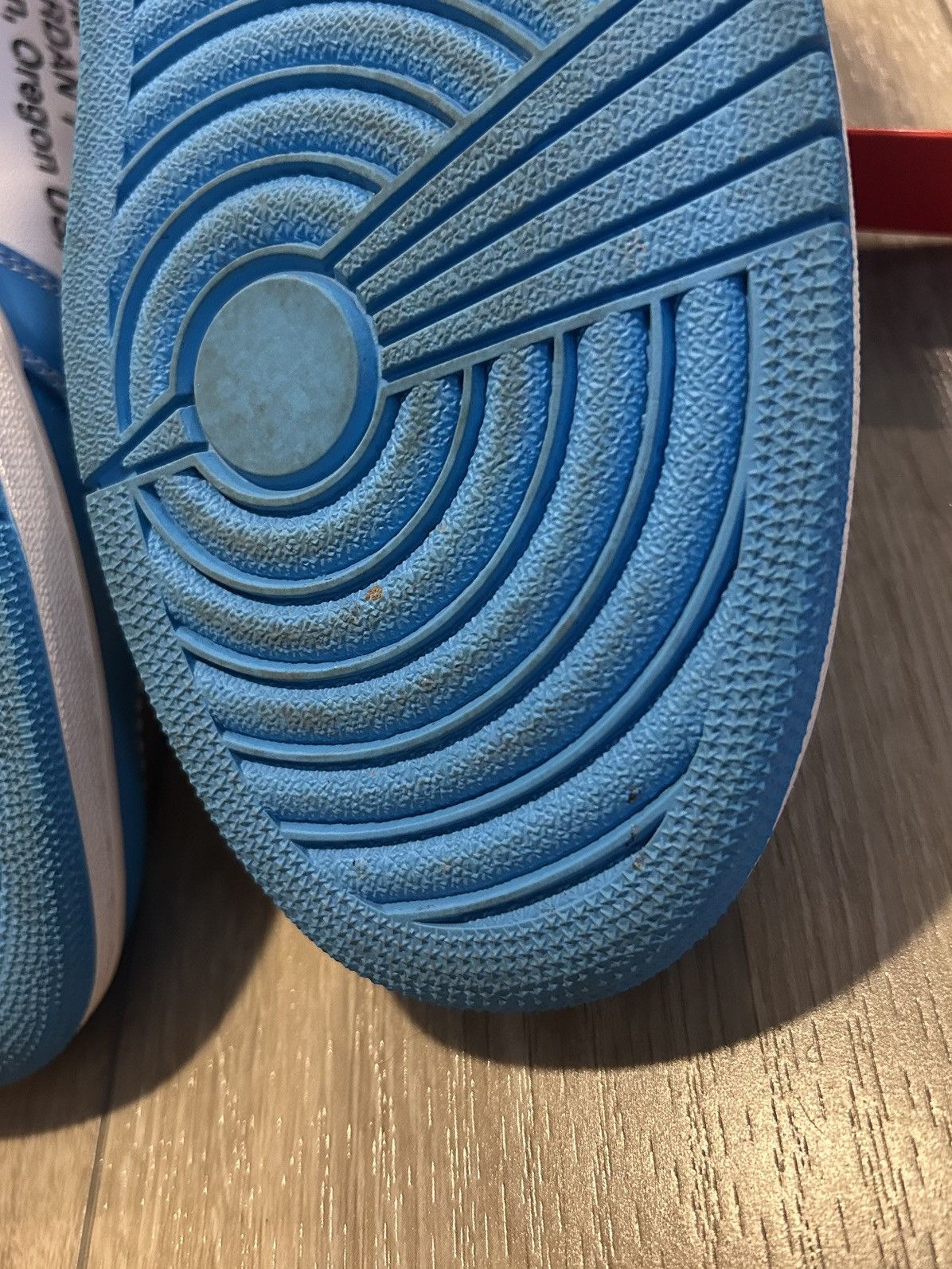 Nike × Off-White Off-White x Air Jordan 1 Retro High ‘OG UNC’ Size US 11 / EU 44 - 16 Thumbnail