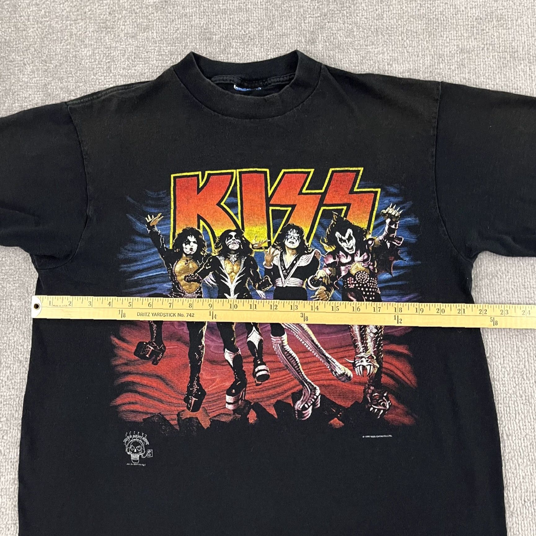 Vintage VINTAGE KISS Graphic Tee Shirt Mens L Black 90s Concert Tour Size US L / EU 52-54 / 3 - 5 Thumbnail