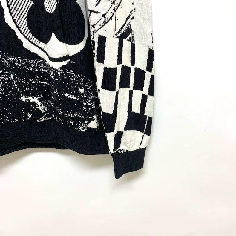 Louis Vuitton Louis Vuitton size 5l Black and white puzzle sweatshirt 250 Size US XXL / EU 58 / 5 - 7 Thumbnail