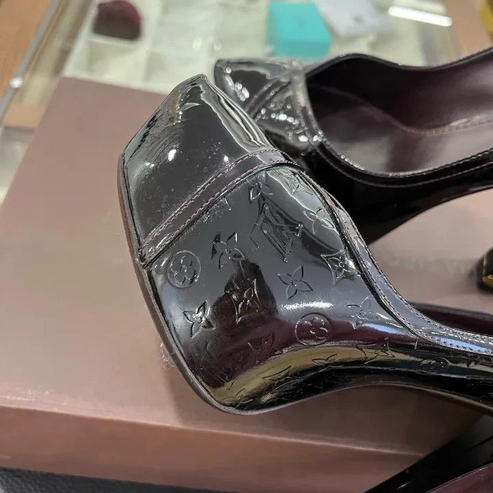 Louis Vuitton Louis Vuitton Patent Leather High Heels in Burgundy -2508 Size US 6 / IT 36 - 7 Thumbnail