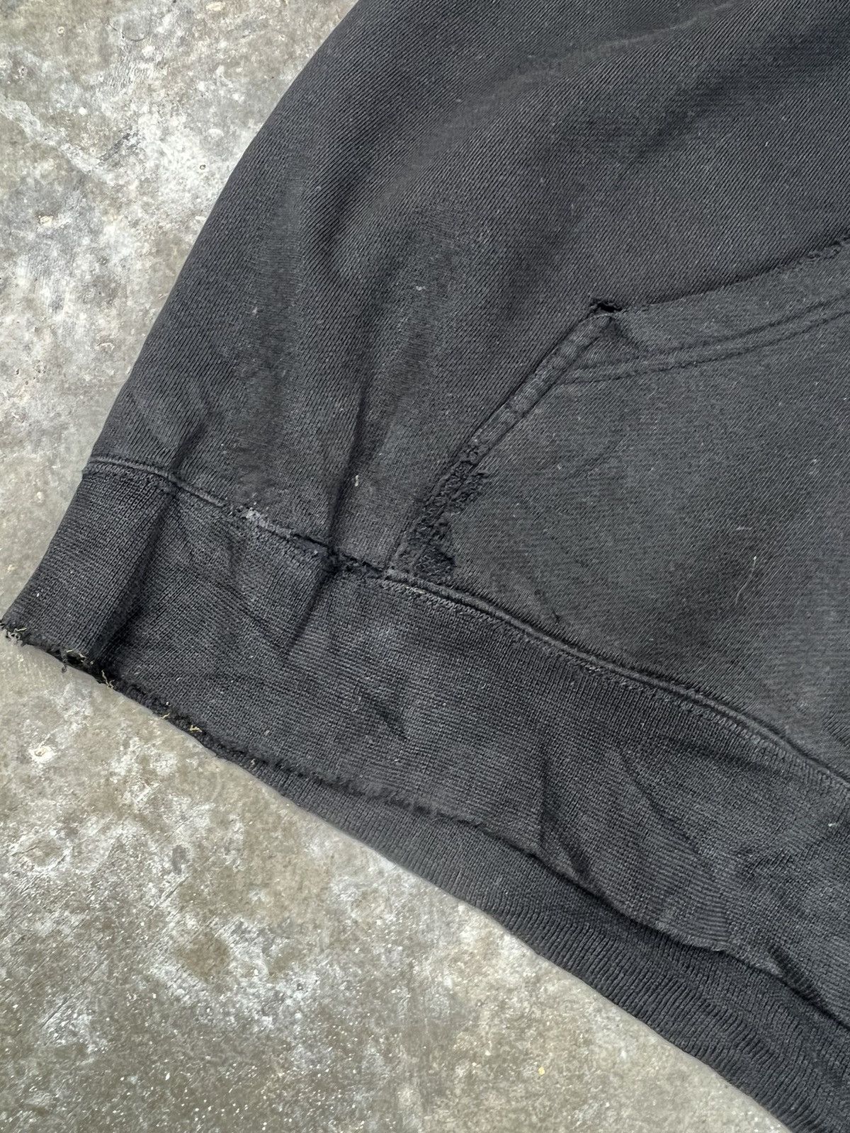 Band Tees Vintage 90's Tupaq Shakur Distressed Pullover Hoodie Size US XXL / EU 58 / 5 - 9 Thumbnail