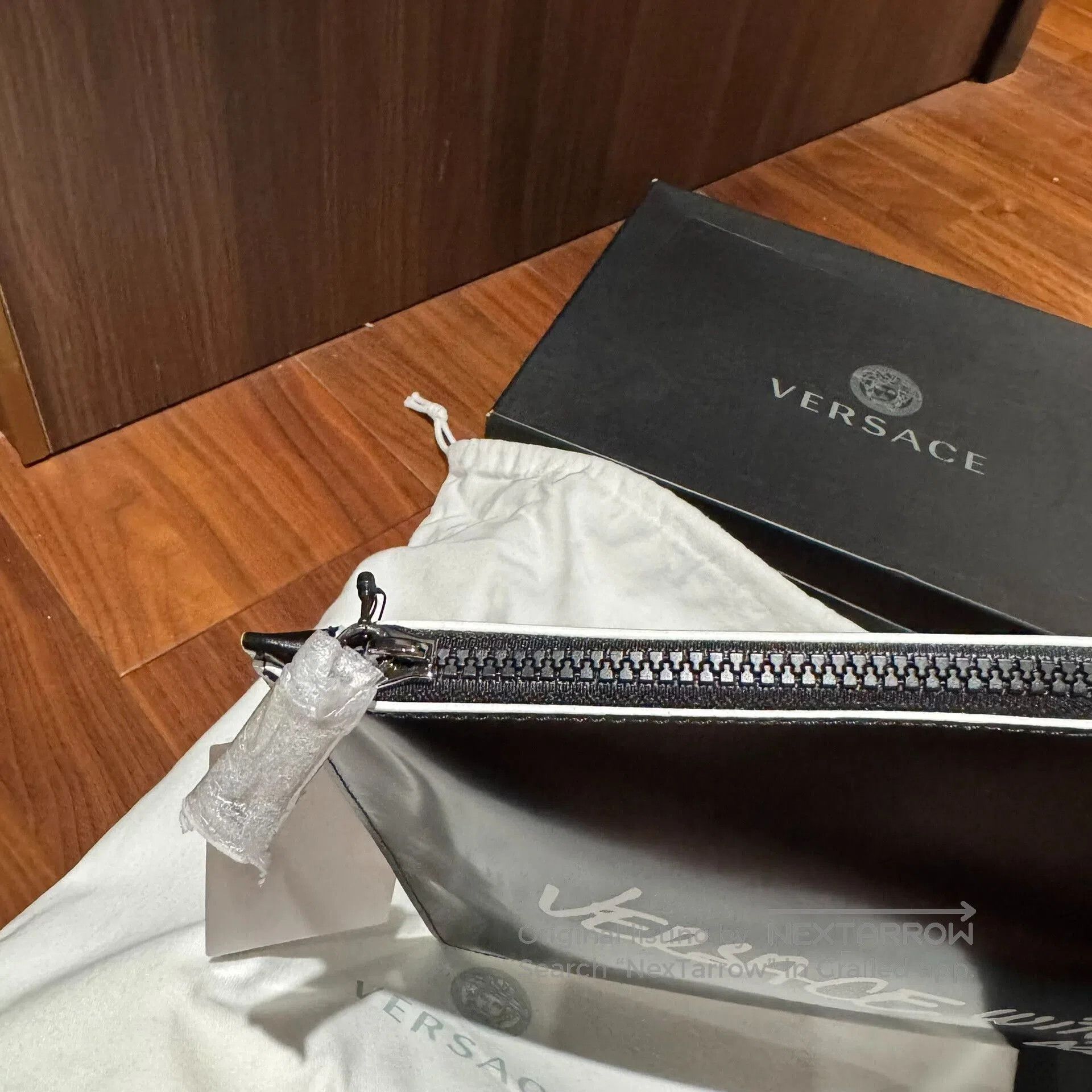 Versace Versace Leather Printed Clutch Bag. Size ONE SIZE - 5 Thumbnail
