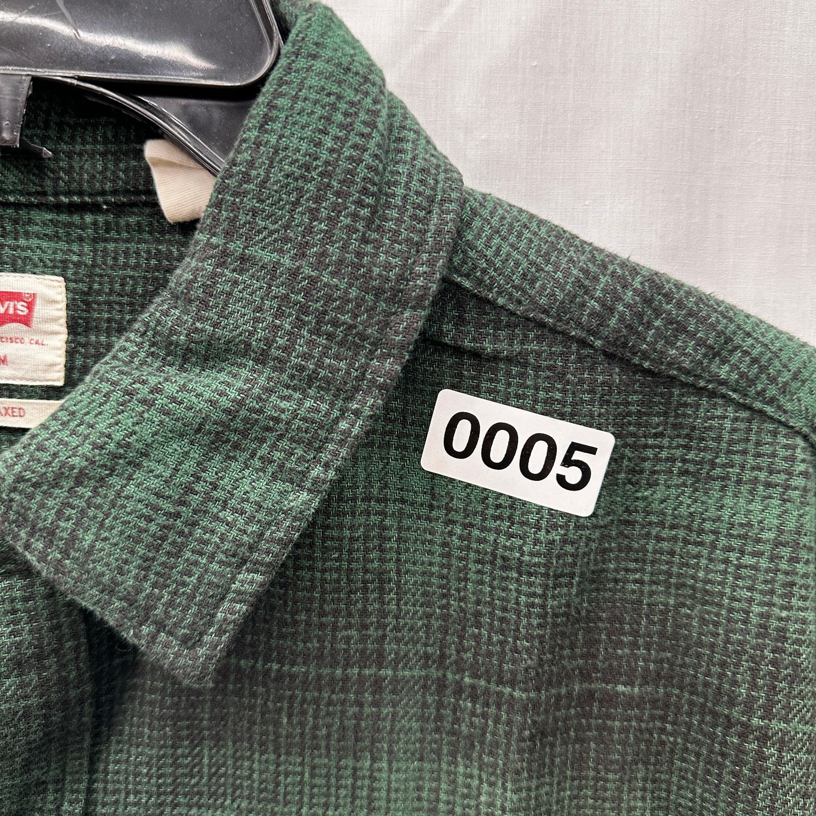 Levi's Levi's Mens Relax Fit Pine Green Plaid Shirt Size Medium Size US M / EU 48-50 / 2 - 9 Thumbnail