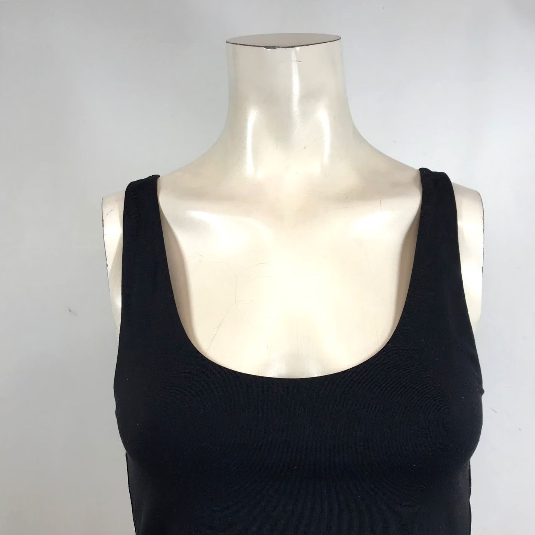 Vintage Babaton Black Contour Scoopneck Crop Top M Sleeveless Tank Womens Slim Cropped Size M / US 6-8 / IT 42-44 - 2 Thumbnail
