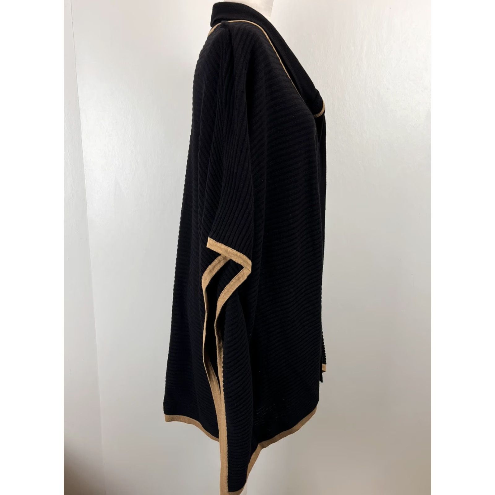 Camel August Silk Cape Knit Cardigan Sweater Sz S GUC Black Camel Attached Scarf Tie Size S / US 4 / IT 40 - 4 Thumbnail