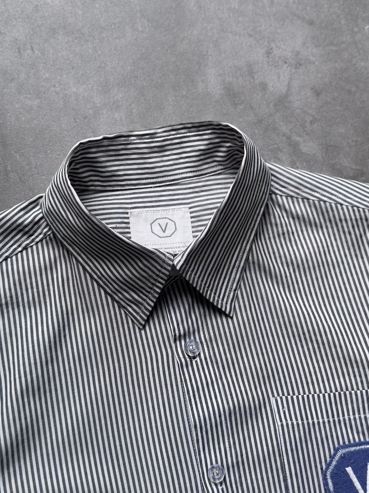 Visvim “V LOGO” SHORT SLEEVE SHIRT Size US S / EU 44-46 / 1 - 3 Thumbnail