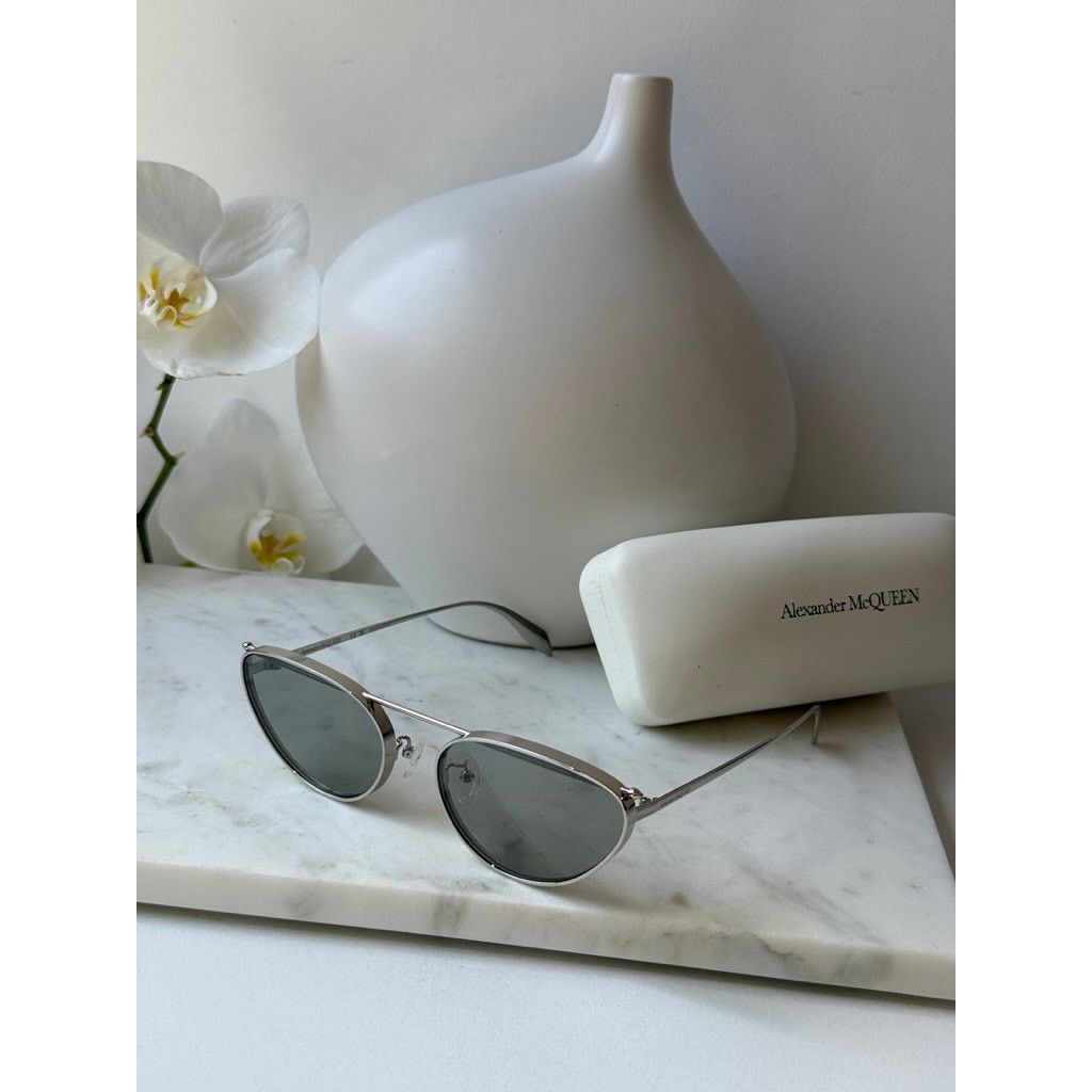 Alexander McQueen NEW Alexander McQueen AM0424S Silver Cat Eye Sunglasses Size ONE SIZE - 2 Thumbnail