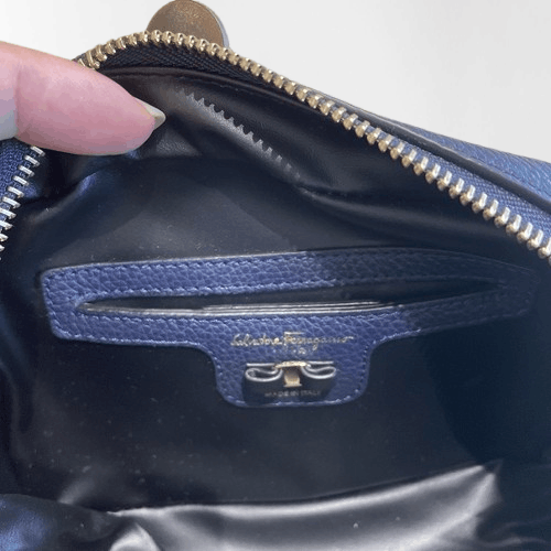 Salvatore Ferragamo o1s1rm0924 Size: OS / Shoulder Bag in Navy Blue Size ONE SIZE - 3 Thumbnail