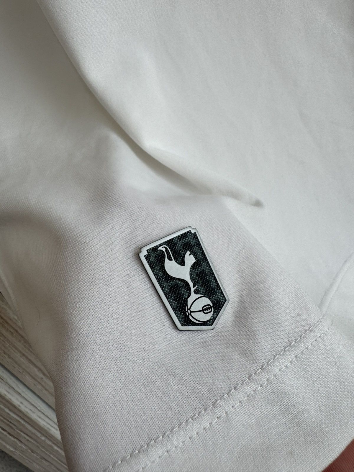 Under Armour Tottenham Hotspur 2014-2015 Home Soccer Jersey Football Kit Size US M / EU 48-50 / 2 - 9 Thumbnail